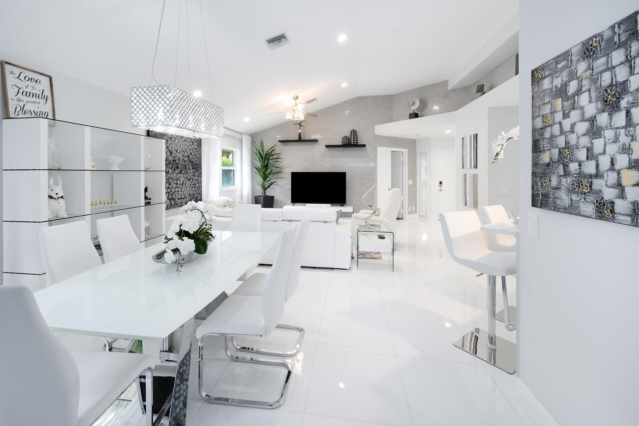 2081 NW 52nd Street