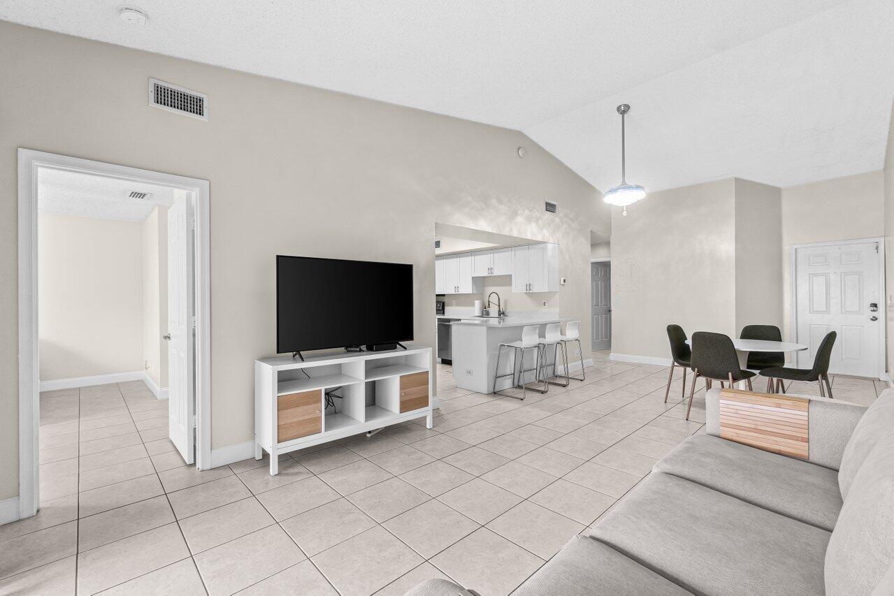 3190 Leewood Terrace L202