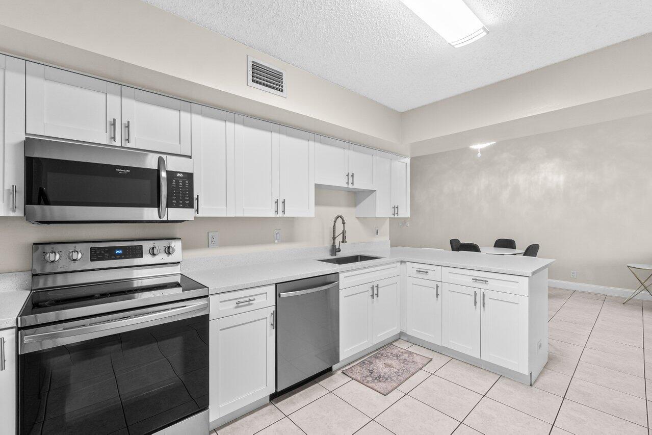 3190 Leewood Terrace L202