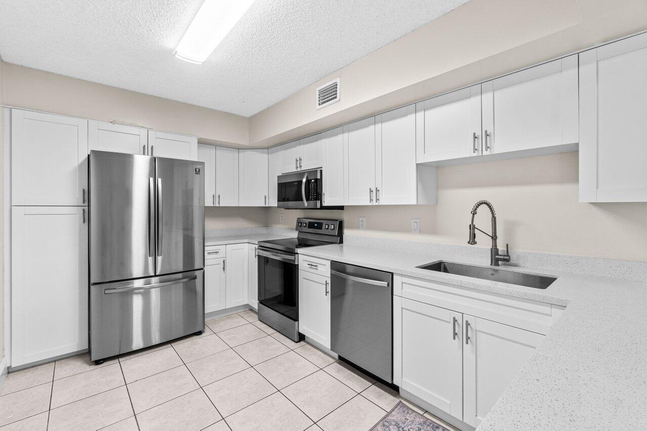 3190 Leewood Terrace L202