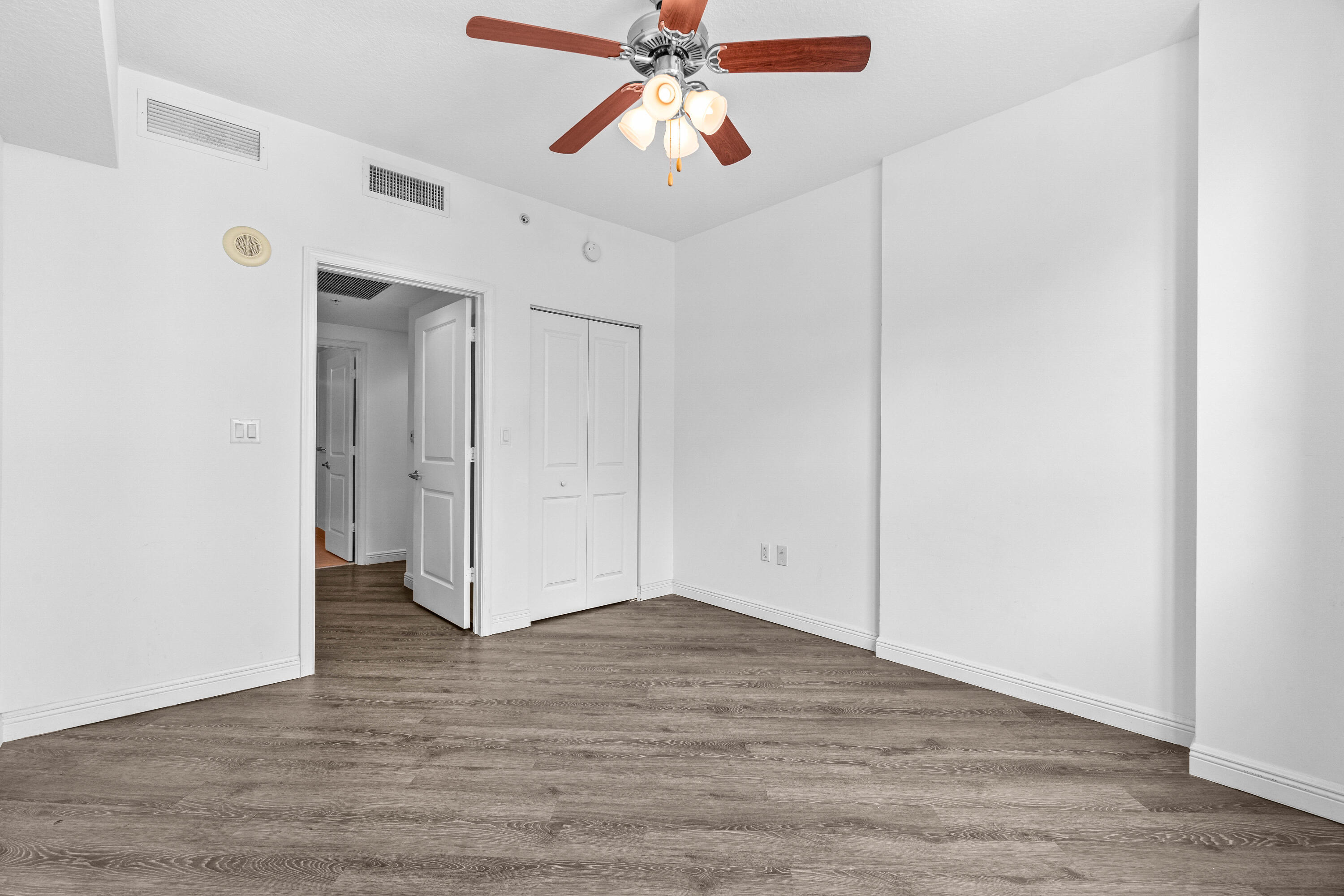 350 N Federal Highway 609