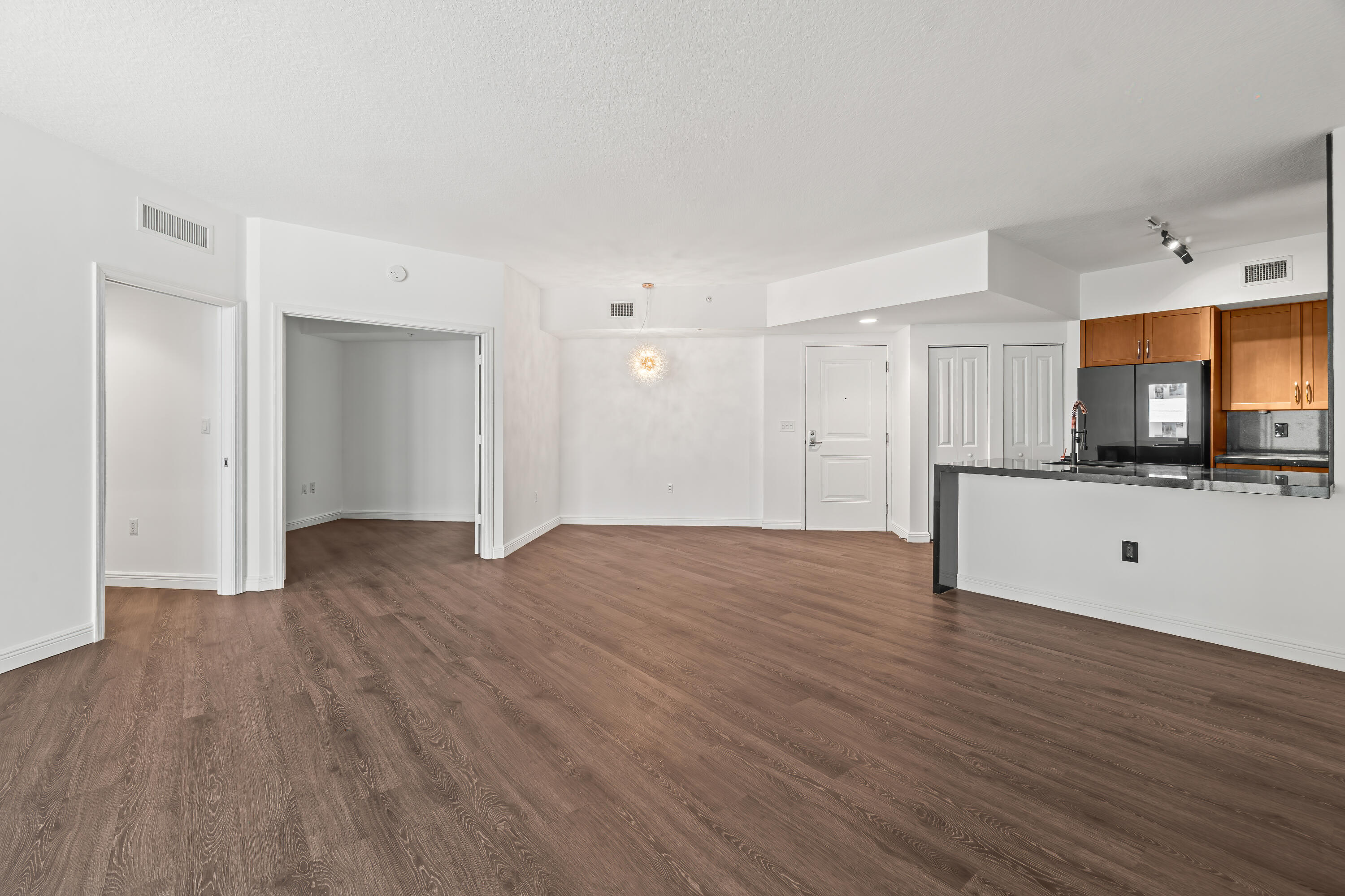 350 N Federal Highway 609