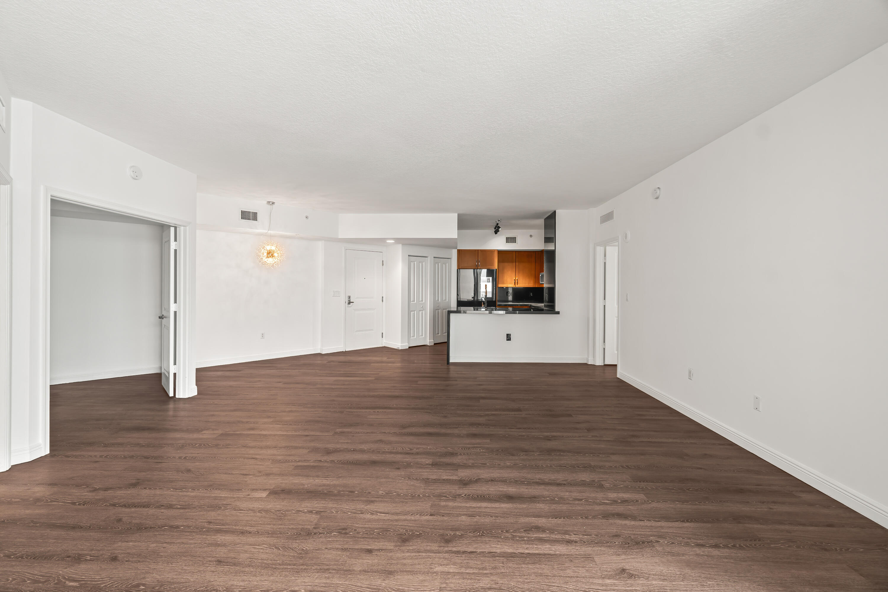 350 N Federal Highway 609