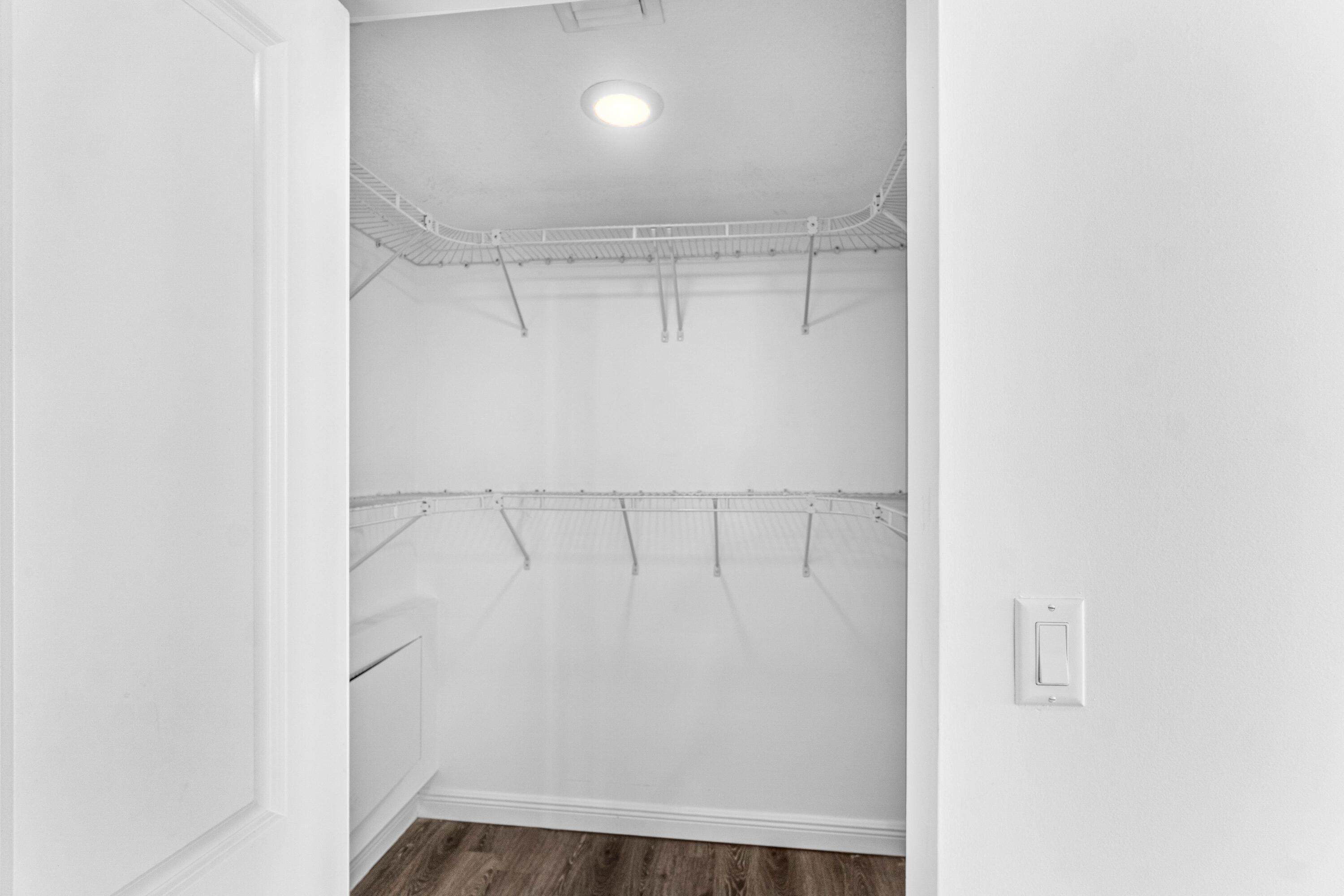 350 N Federal Highway 609