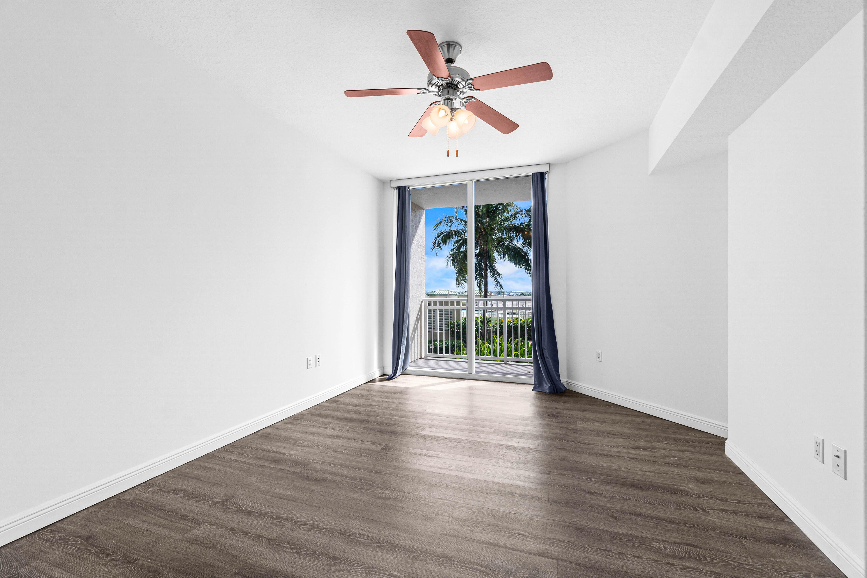 350 N Federal Highway 609