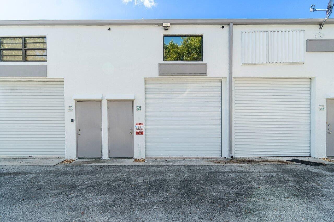 1771 Blount Road 209