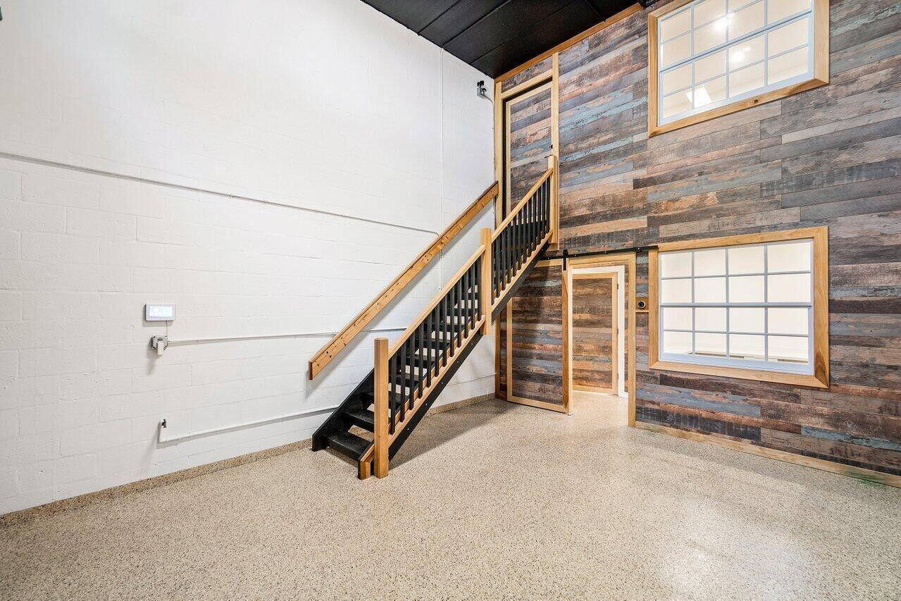 1771 Blount Road 209