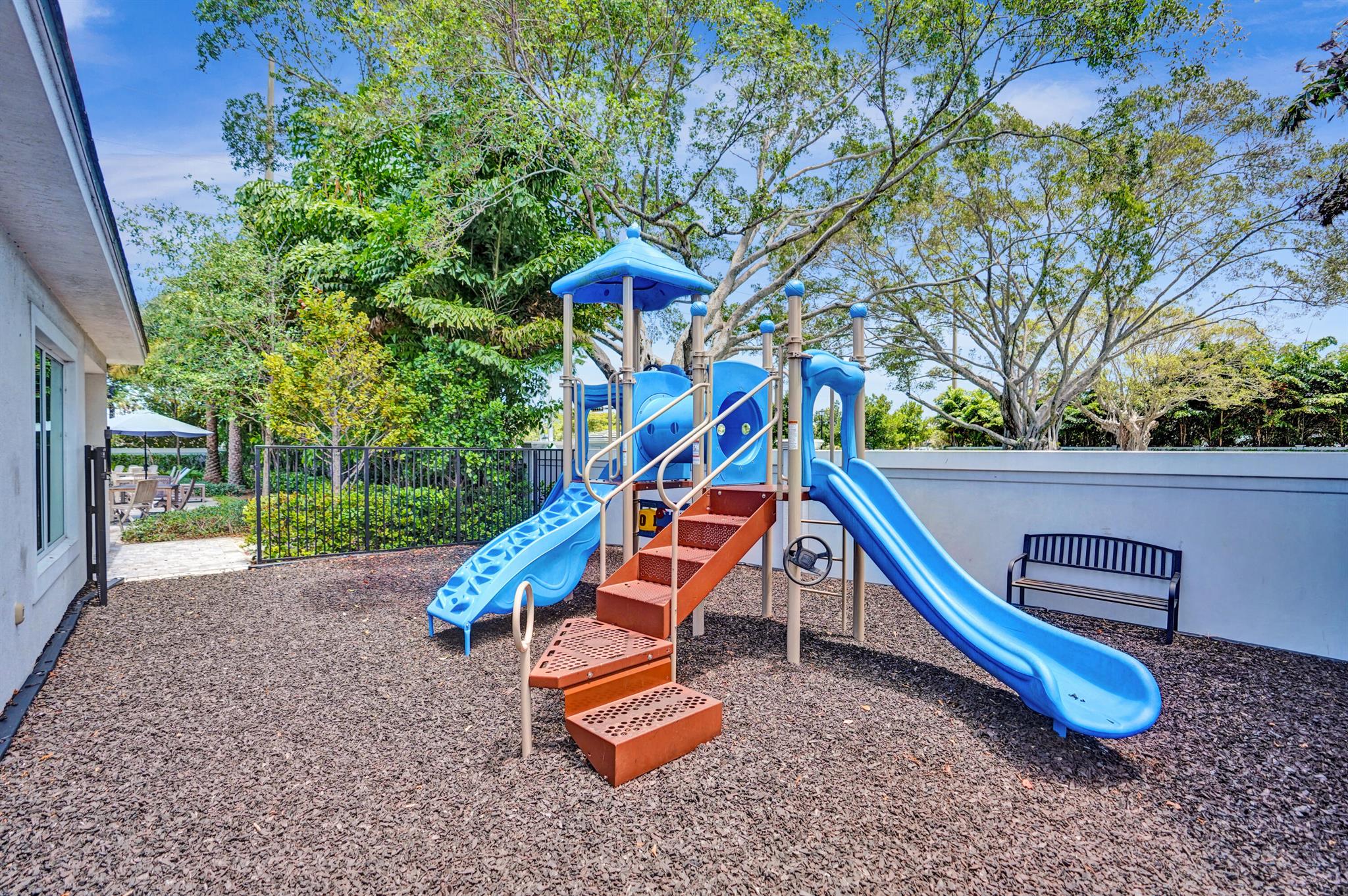 1842 Sandpiper Pointe Place