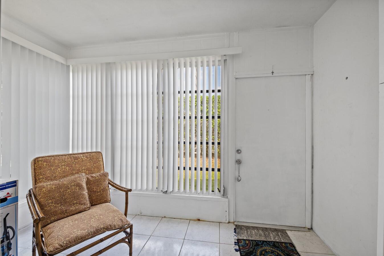 1111 Lake Terrace 105