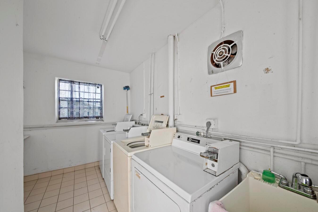 1111 Lake Terrace 105