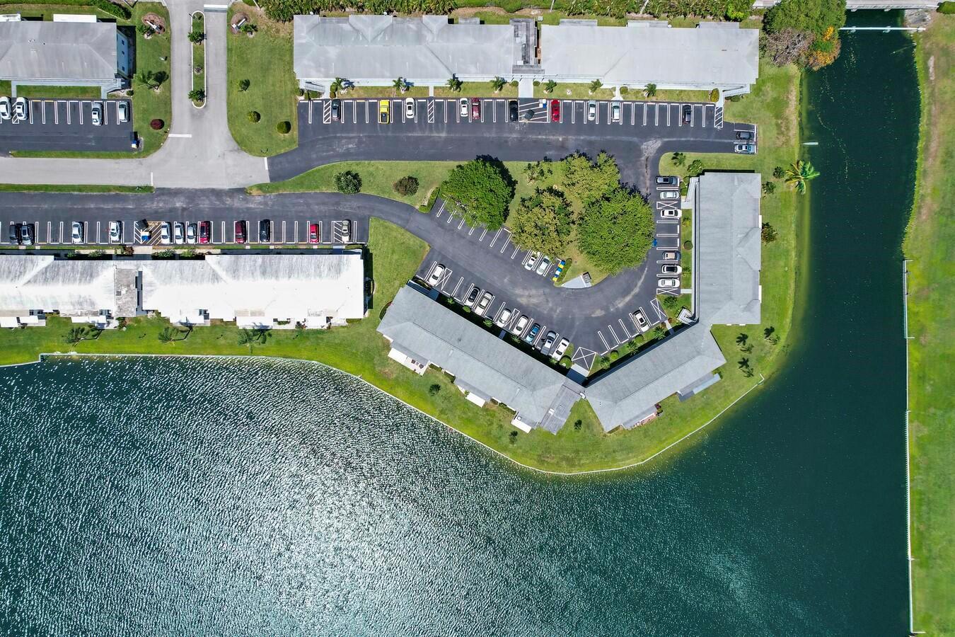 1111 Lake Terrace 105