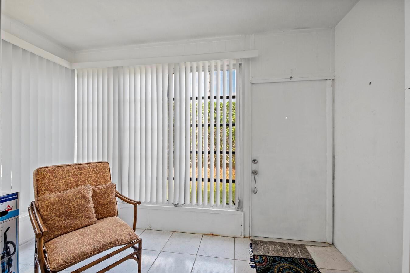 1111 Lake Terrace 105