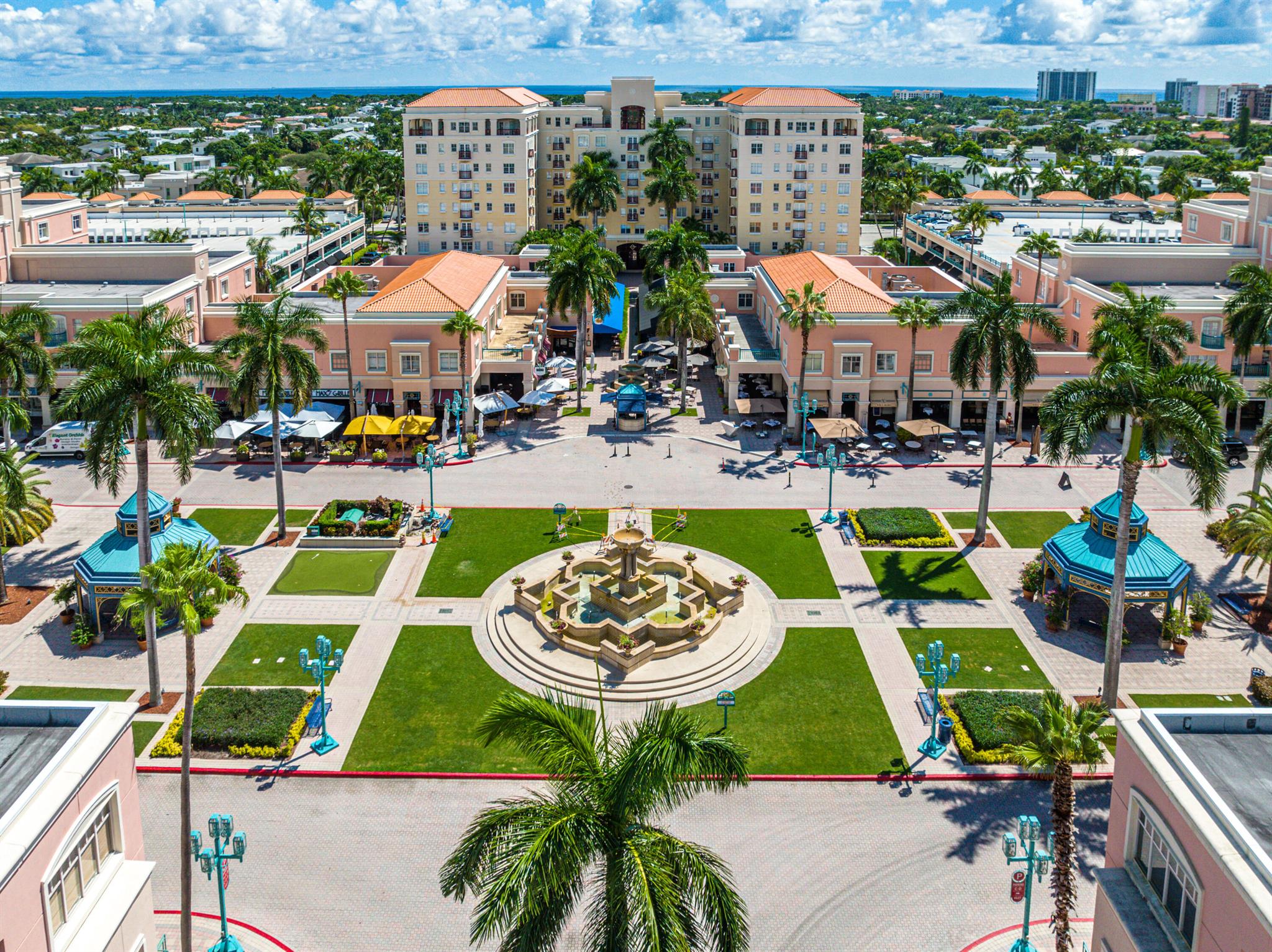 233 S Federal Highway 208