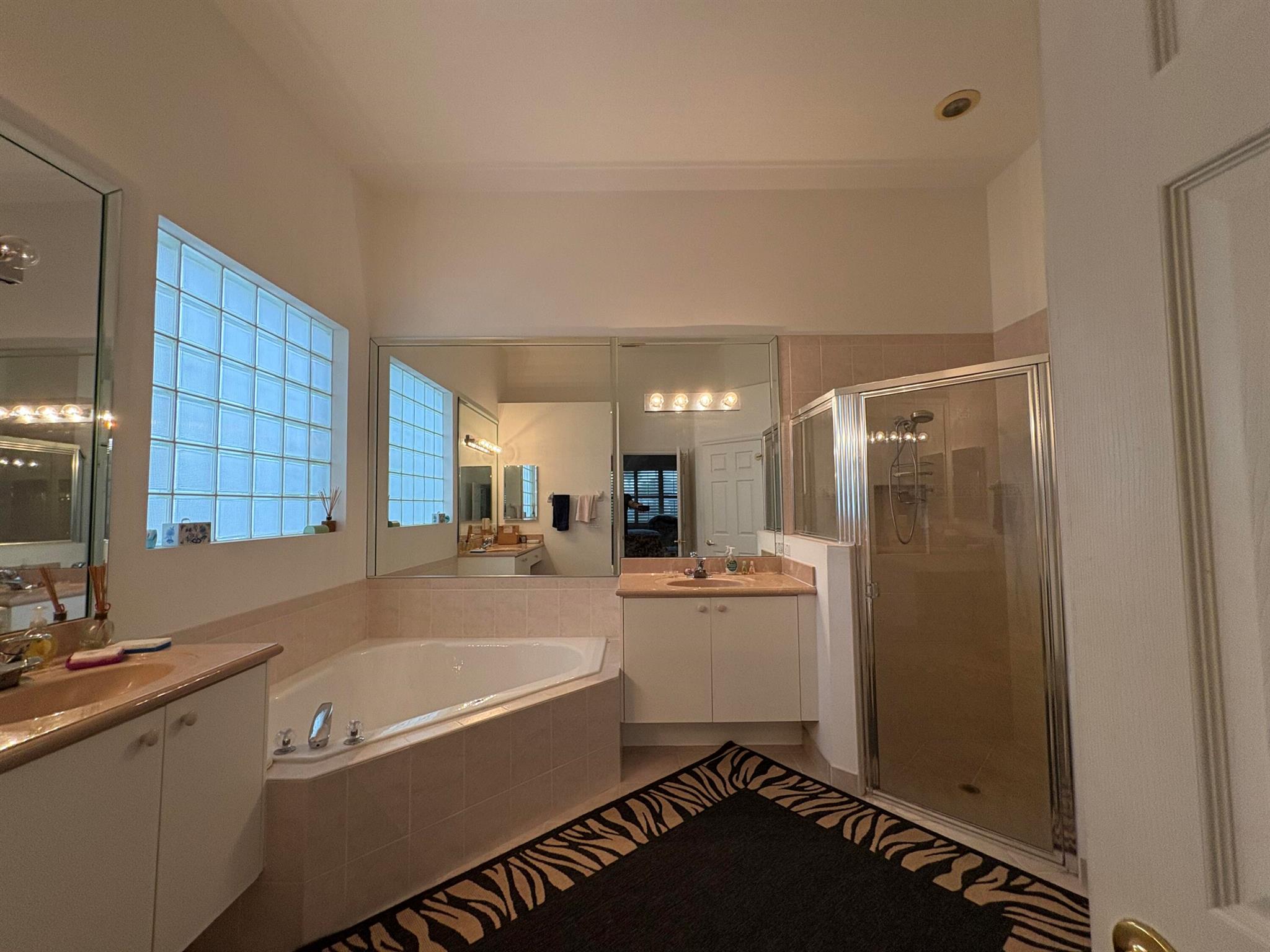 15869 Vivanco Street