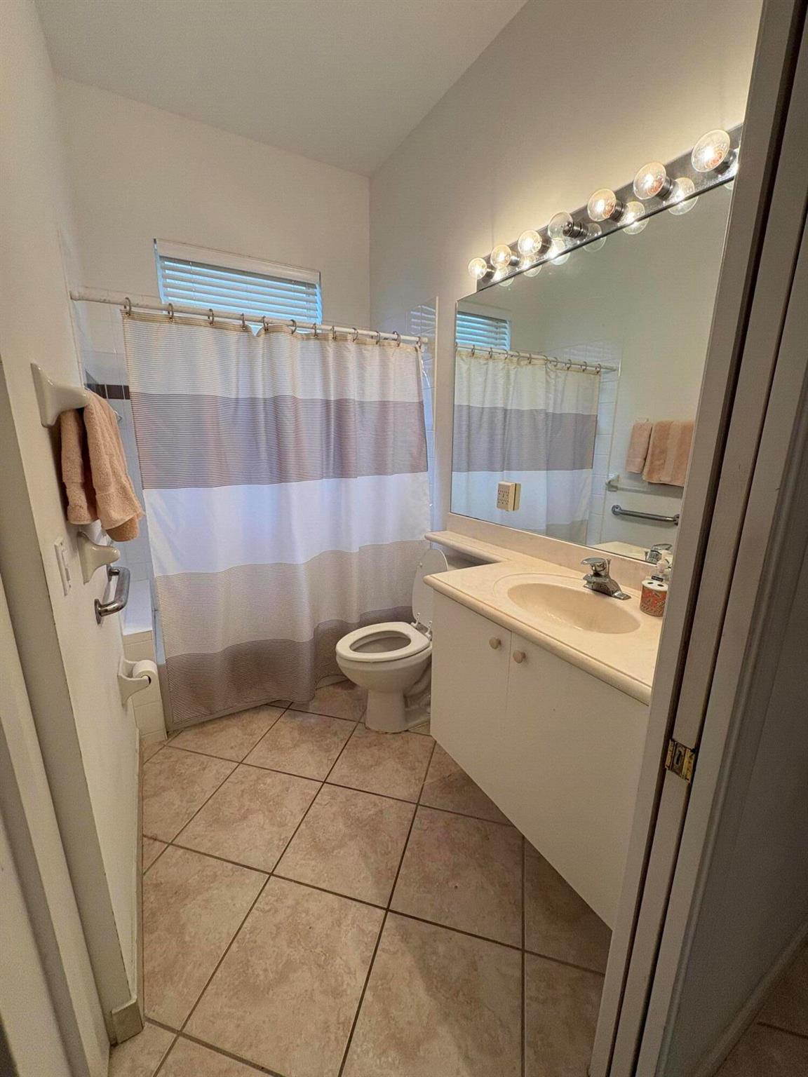 15869 Vivanco Street