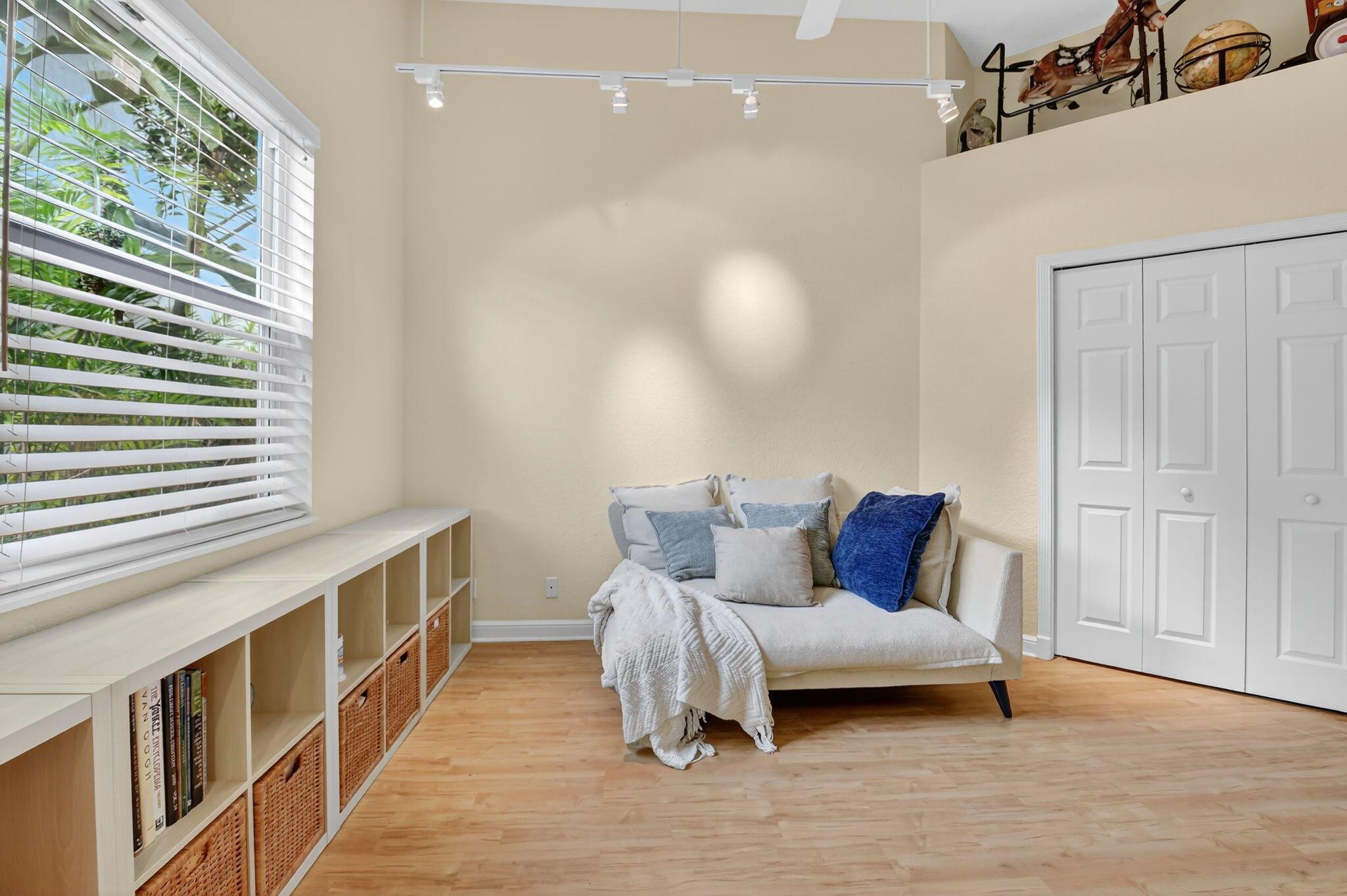 6535 NW Somerset Court