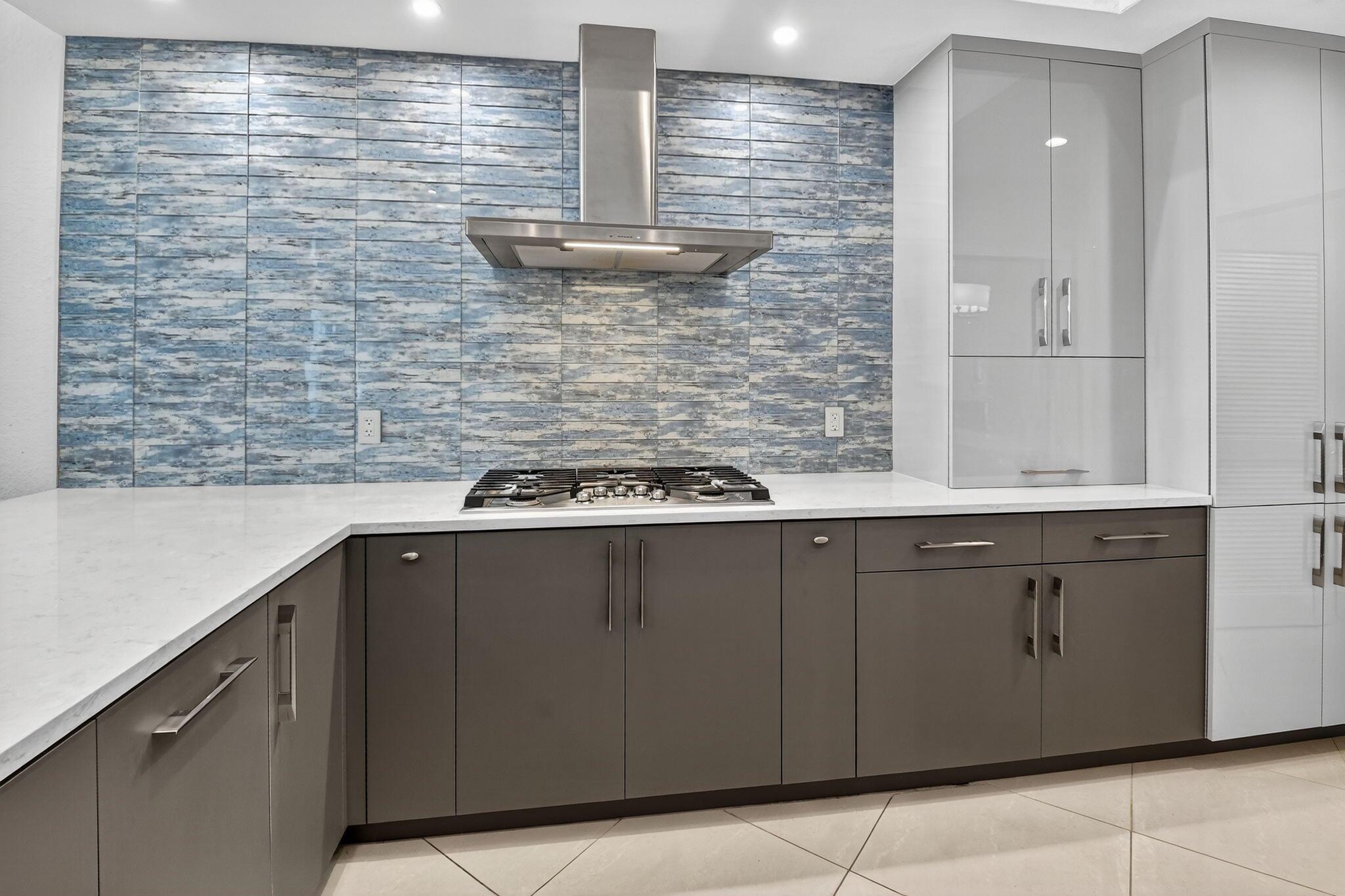 6535 NW Somerset Court