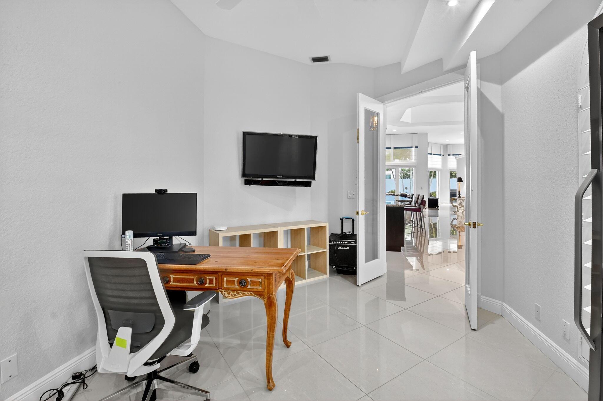 6535 NW Somerset Court