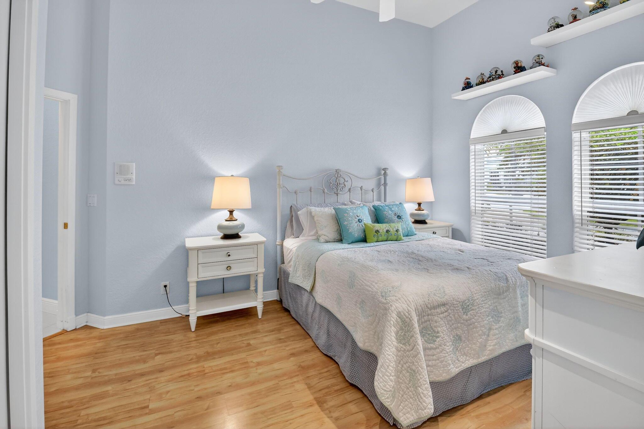 6535 NW Somerset Court