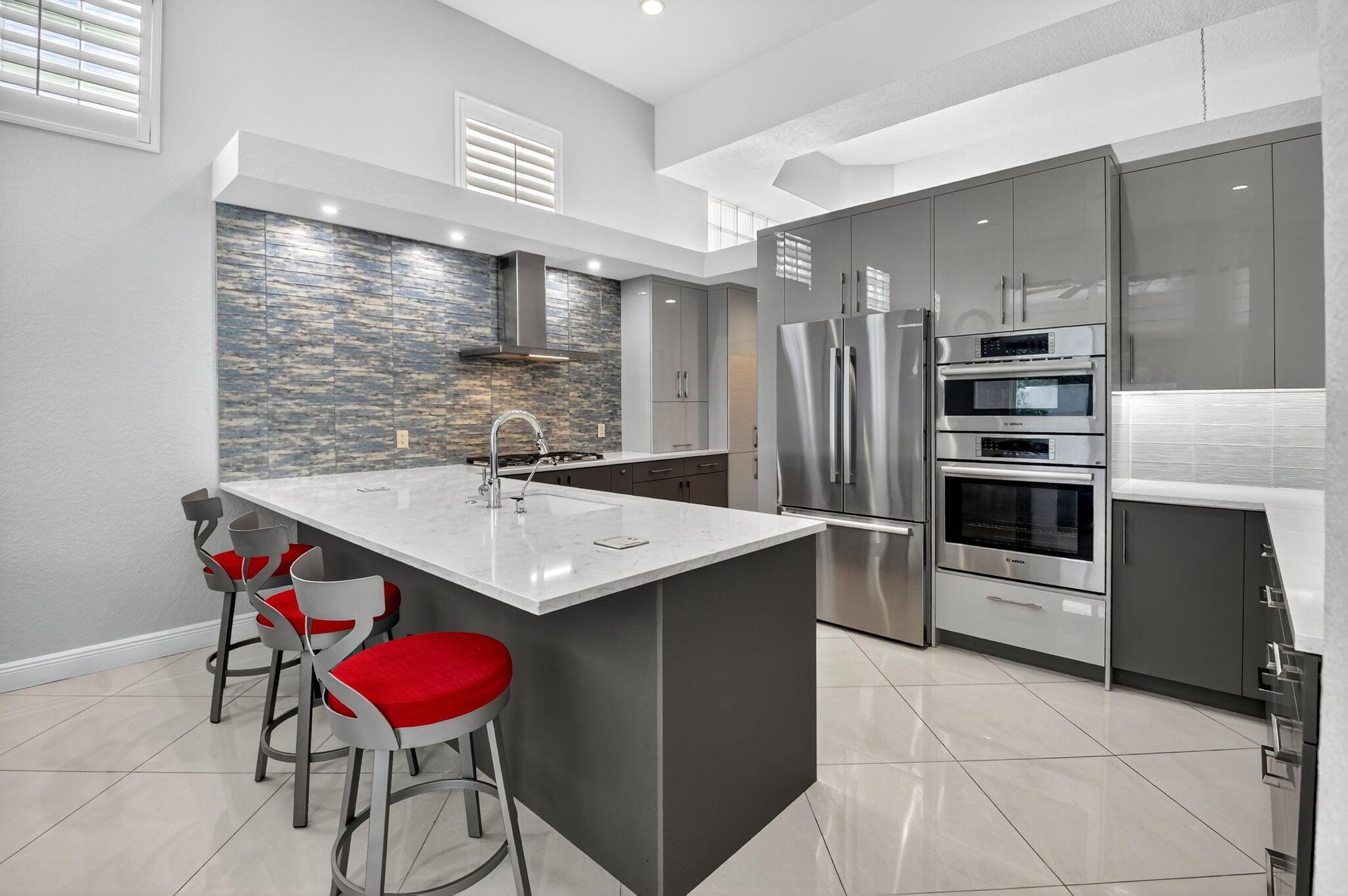 6535 NW Somerset Court