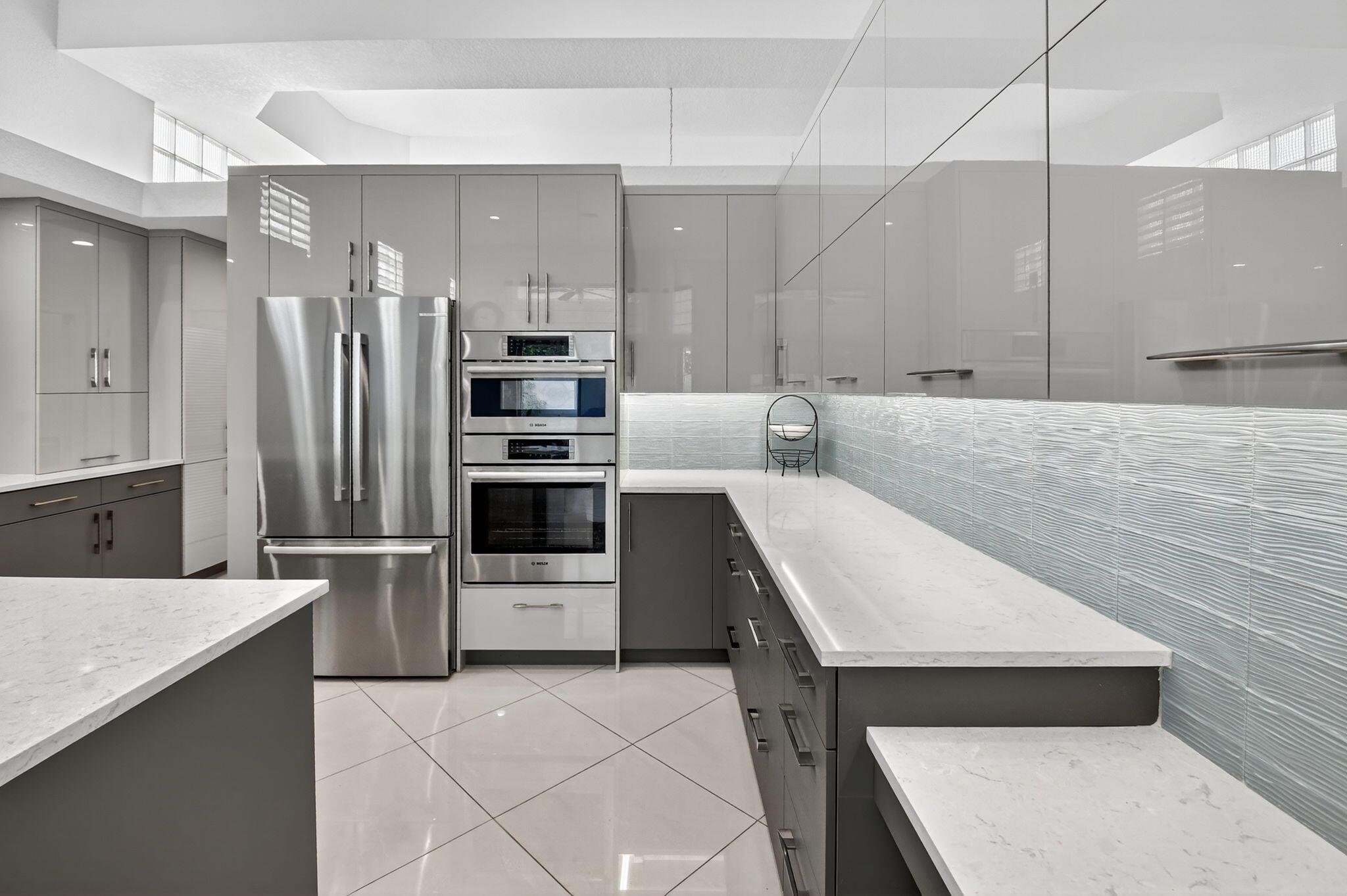 6535 NW Somerset Court