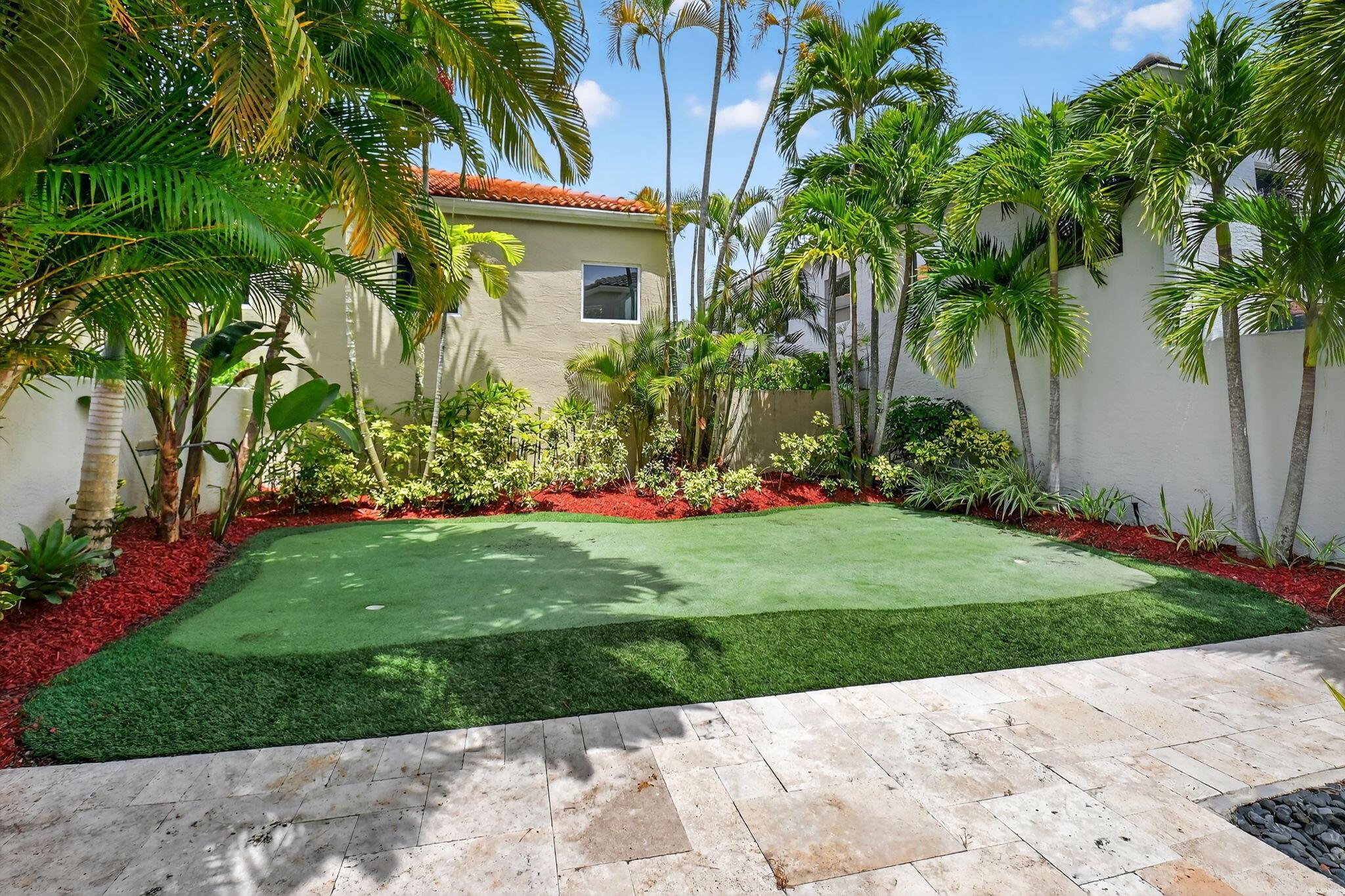 6535 NW Somerset Court