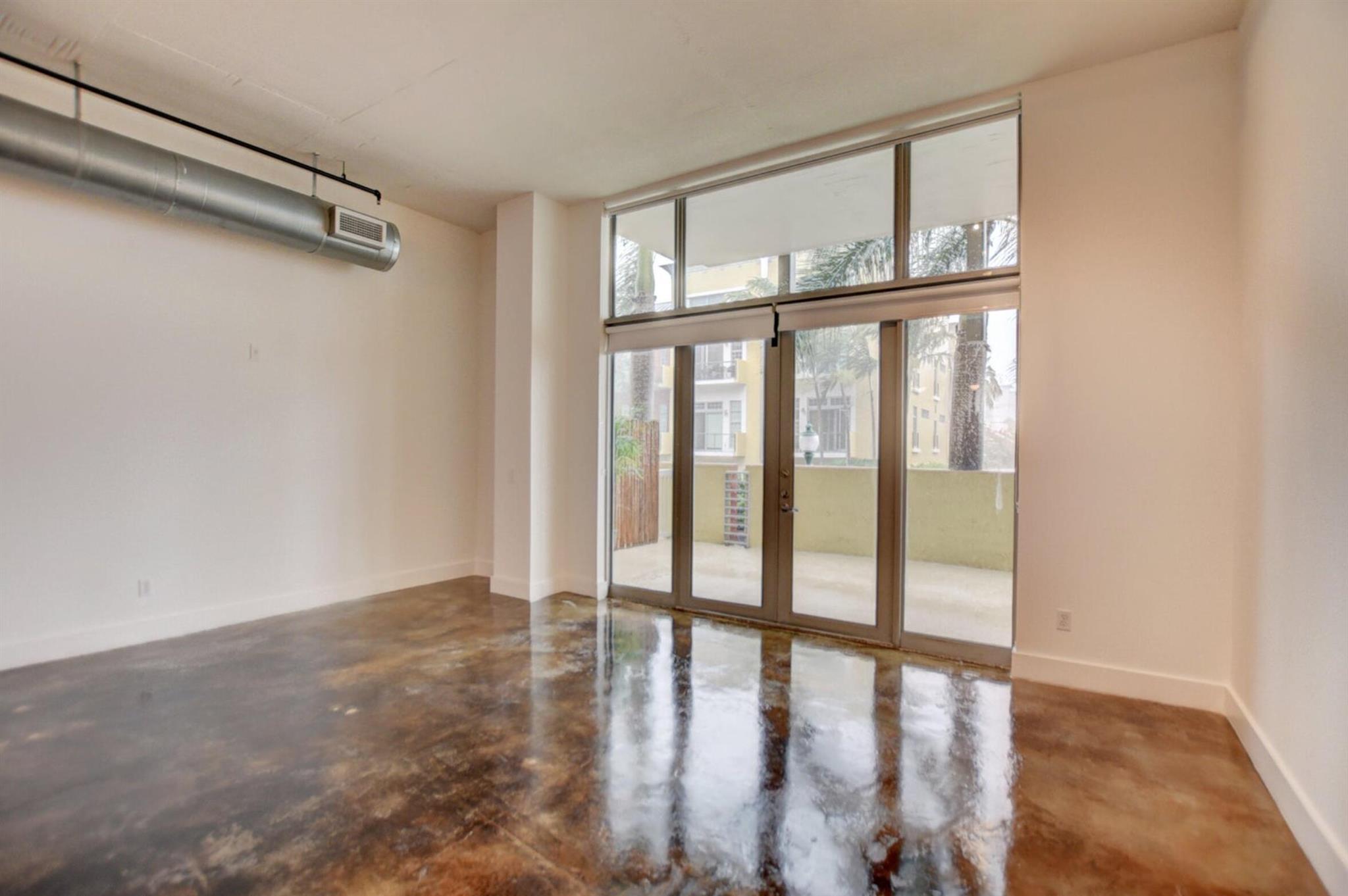 180 NE 4th Avenue 207