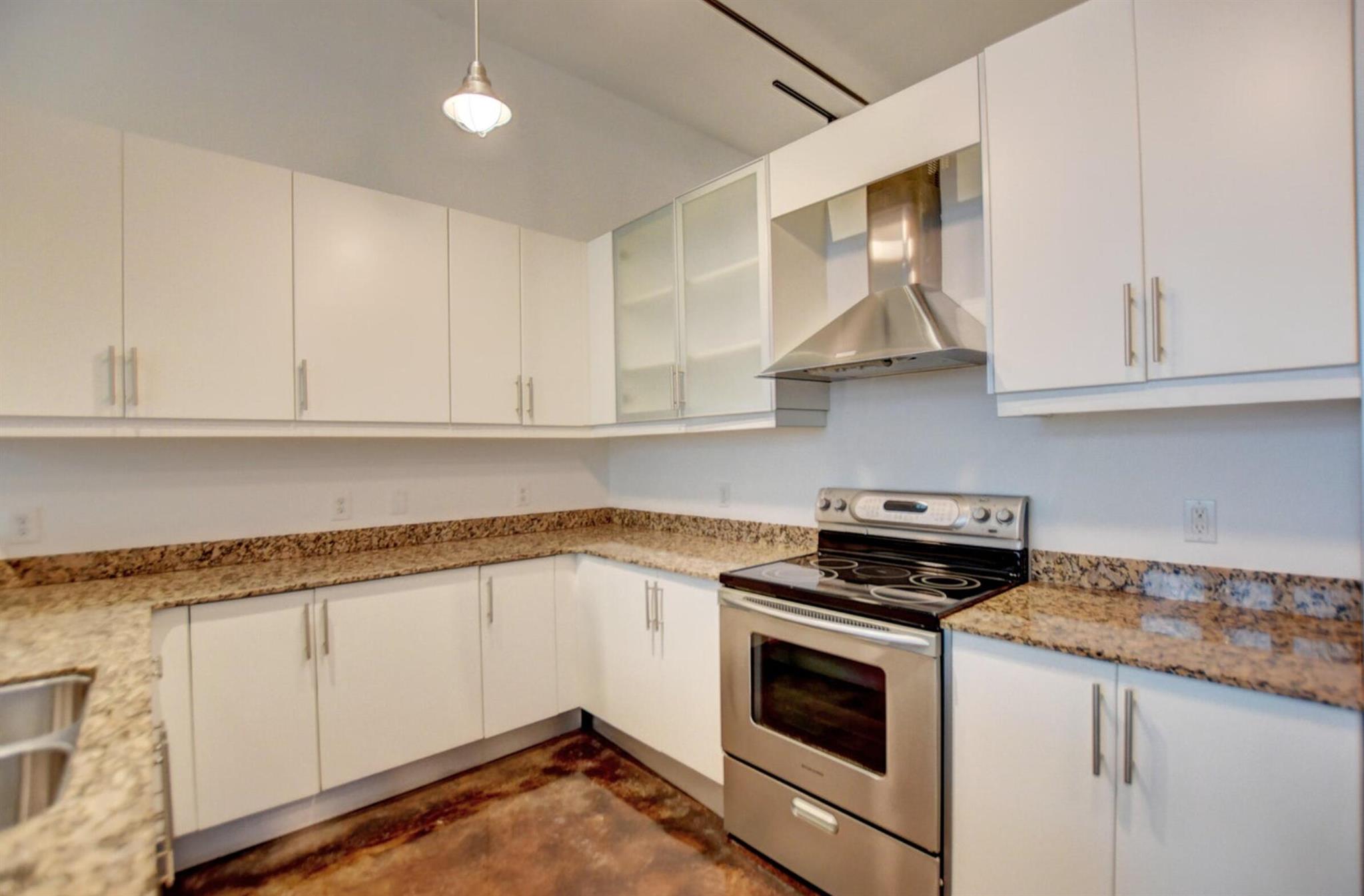 180 NE 4th Avenue 207