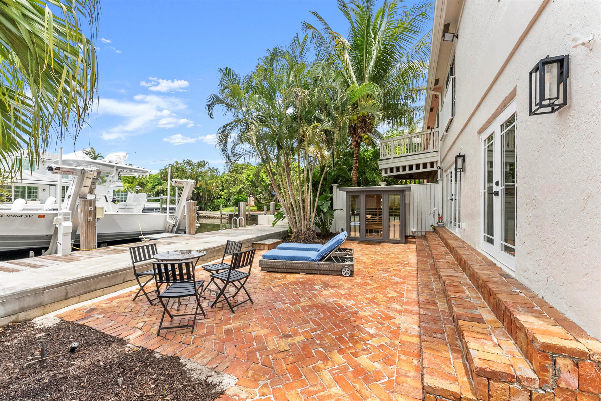 802 Andrews Avenue