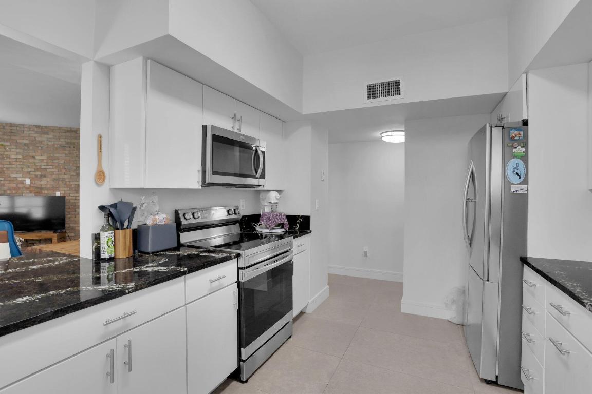 6630 Villa Sonrisa Drive 710, Boca Raton Unit: 710