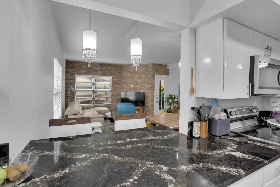 6630 Villa Sonrisa Drive 710, Boca Raton Unit: 710