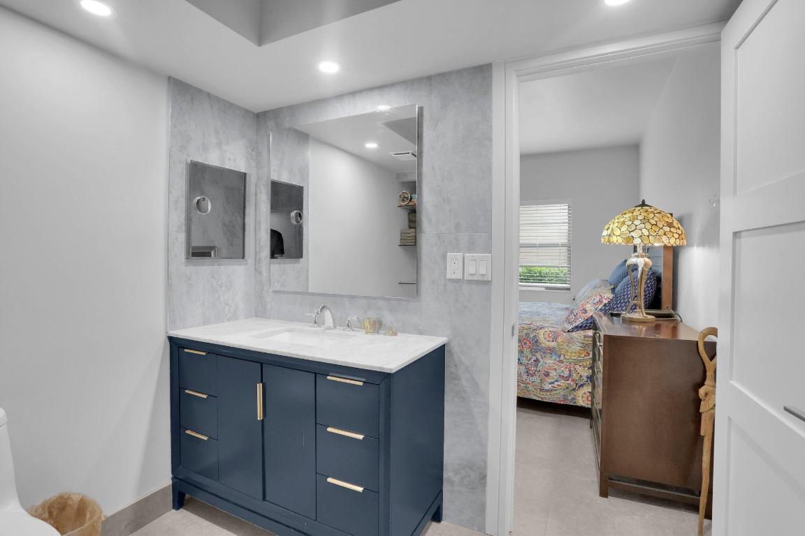 6630 Villa Sonrisa Drive 710, Boca Raton Unit: 710