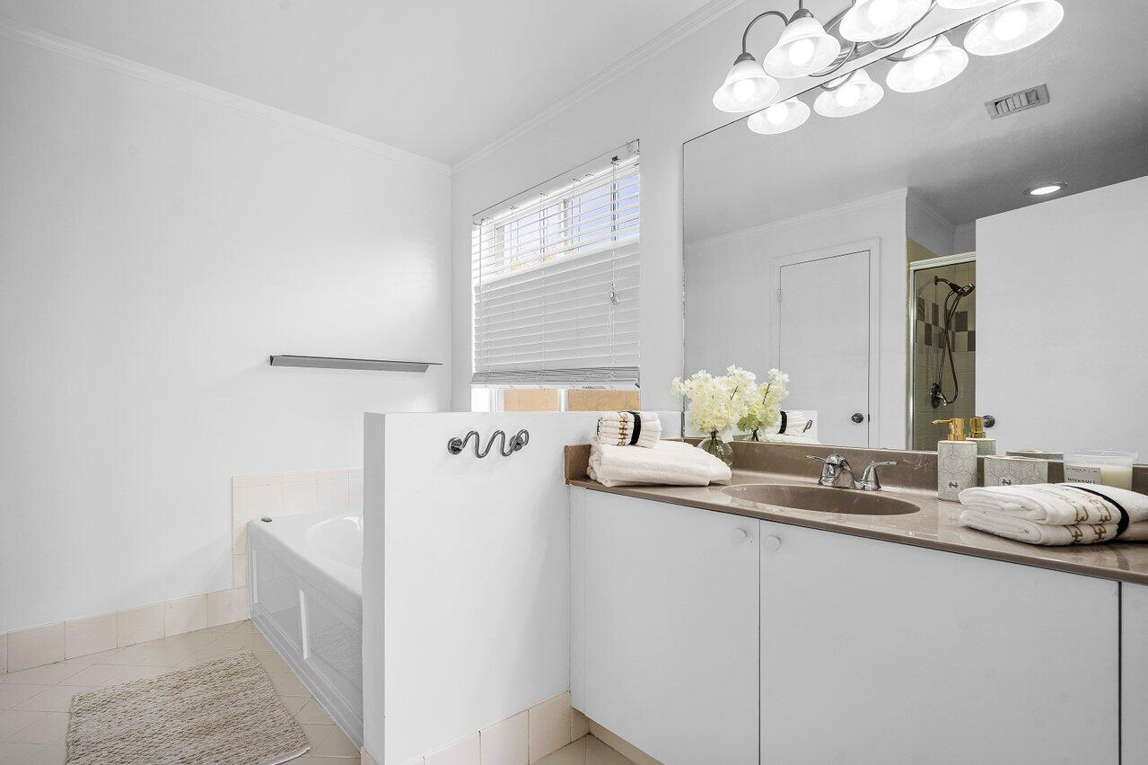 1214 SW 46 Way, Deerfield Beach