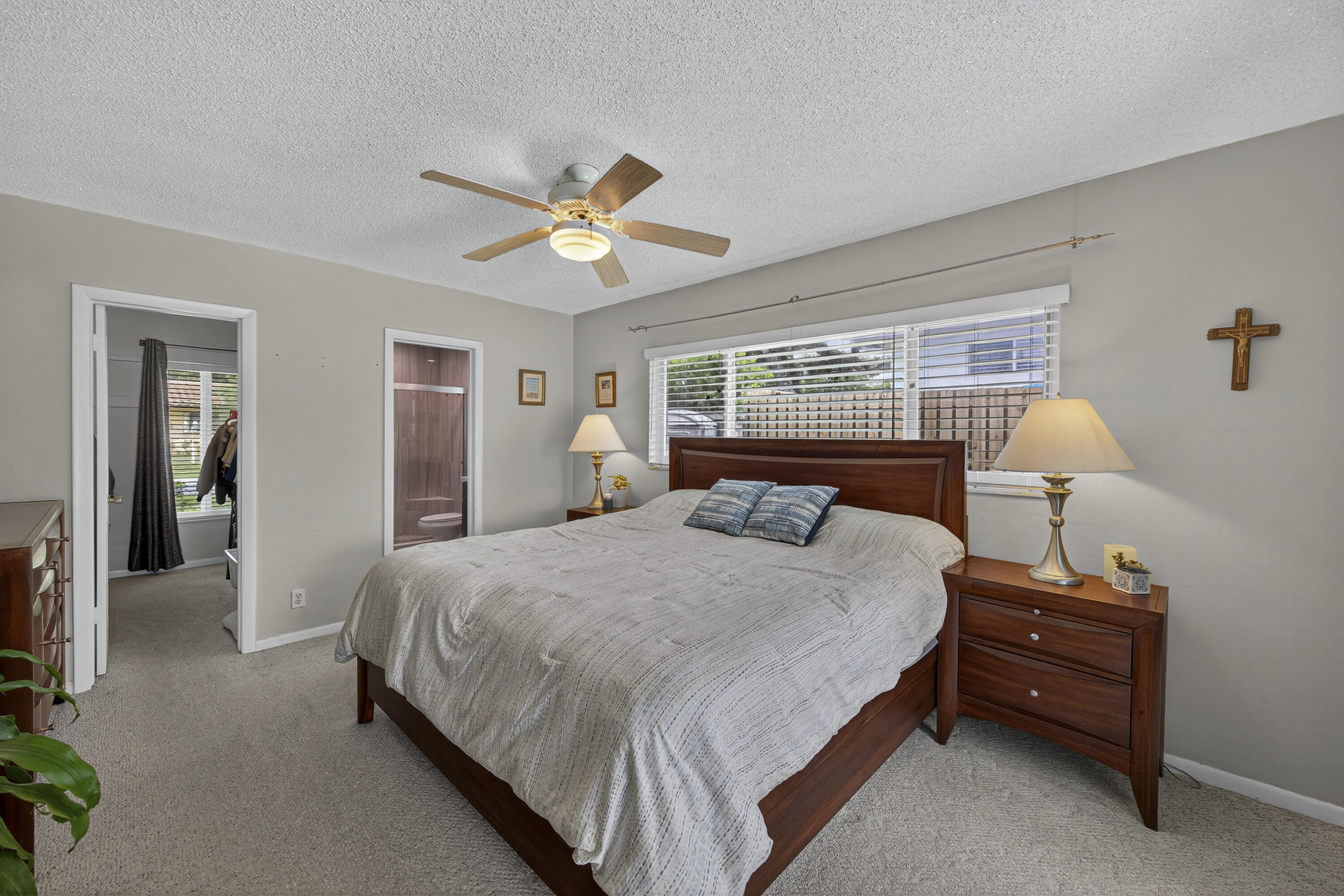 555 NW 15th Avenue
