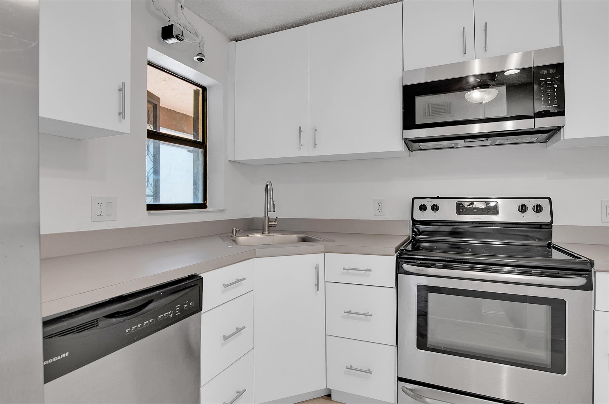 8553 Boca Glades Boulevard W G