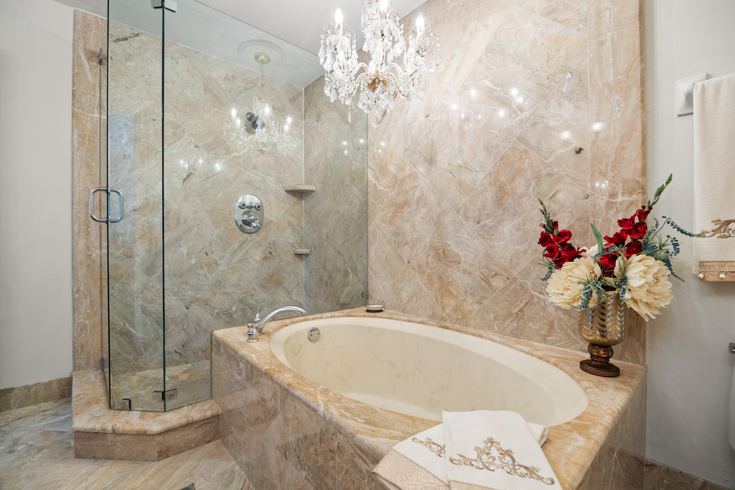 210 Captains Walk 710