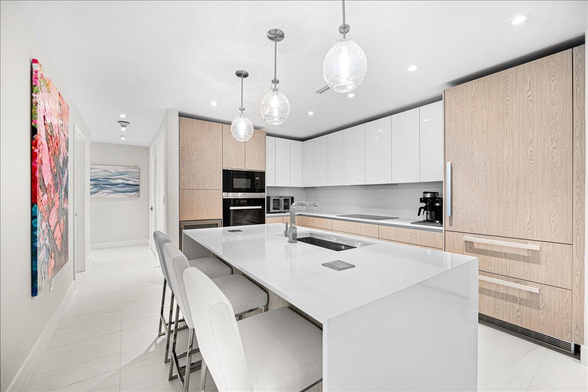 3100 N Ocean Drive P-1004