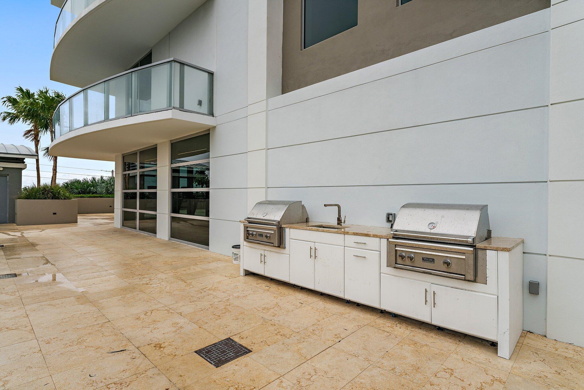 3100 N Ocean Drive P-1004