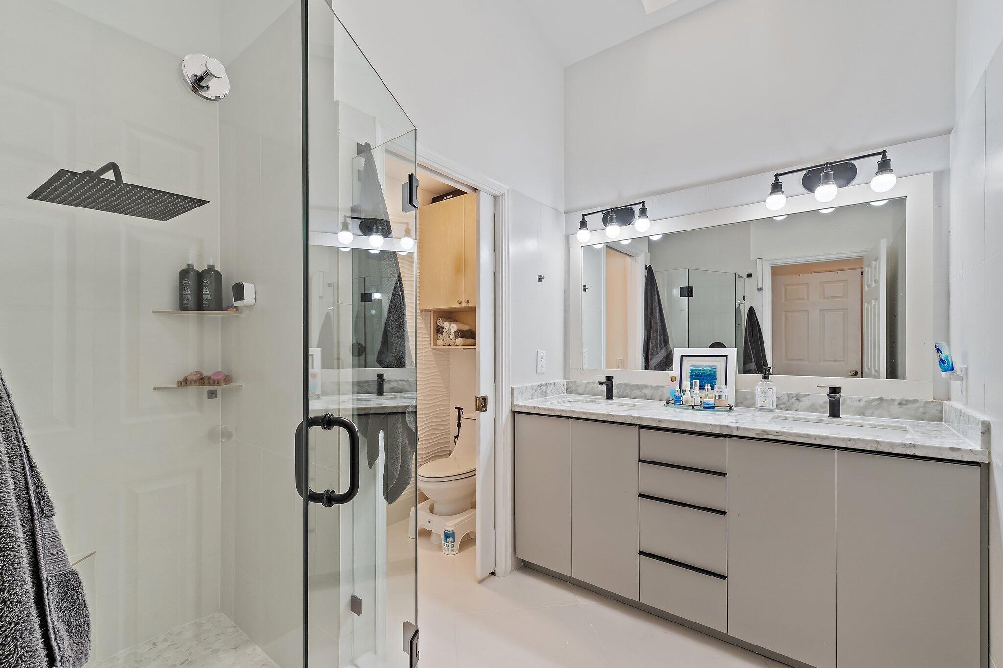 29 S Lakeshore Drive