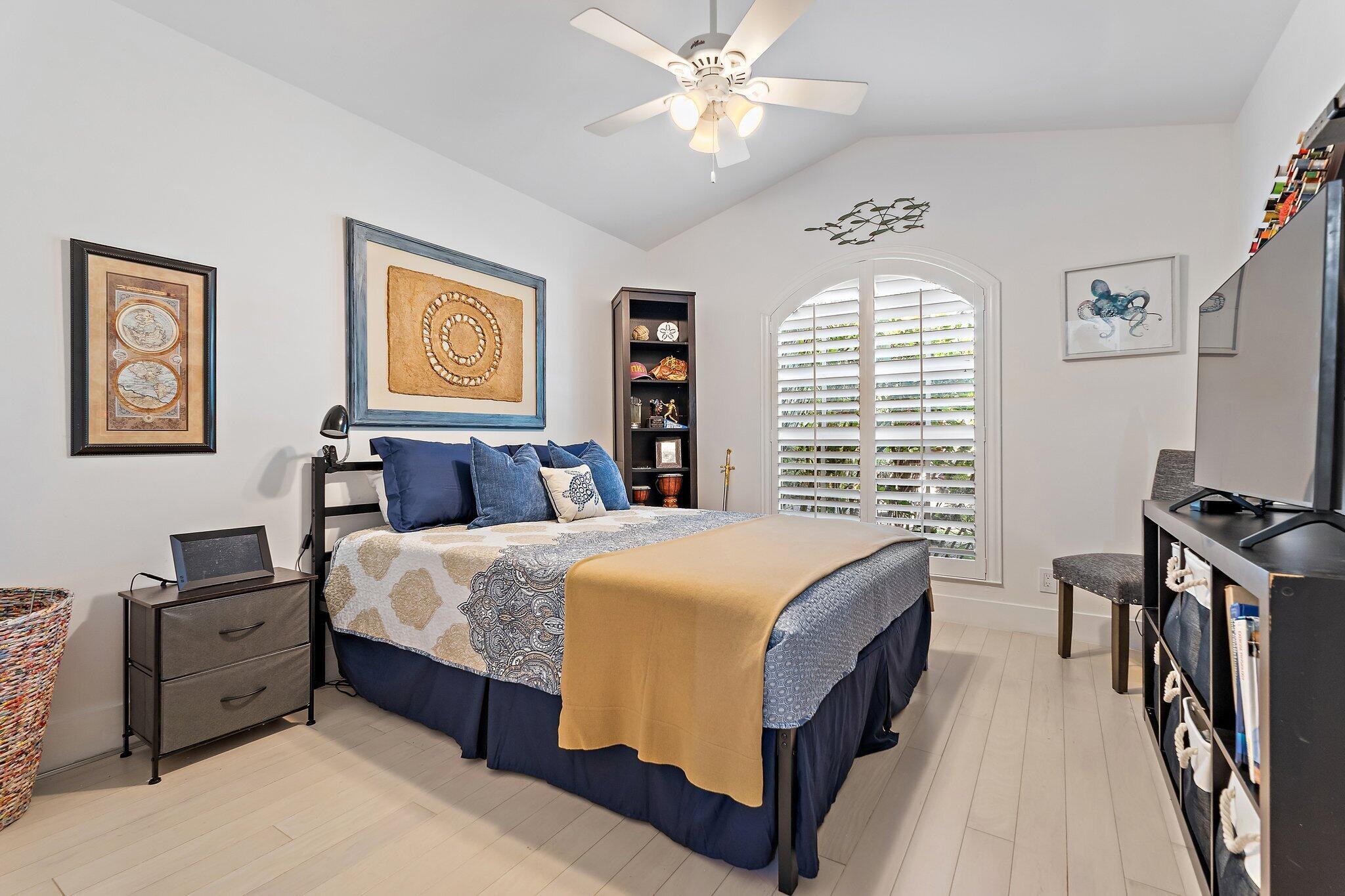 29 S Lakeshore Drive