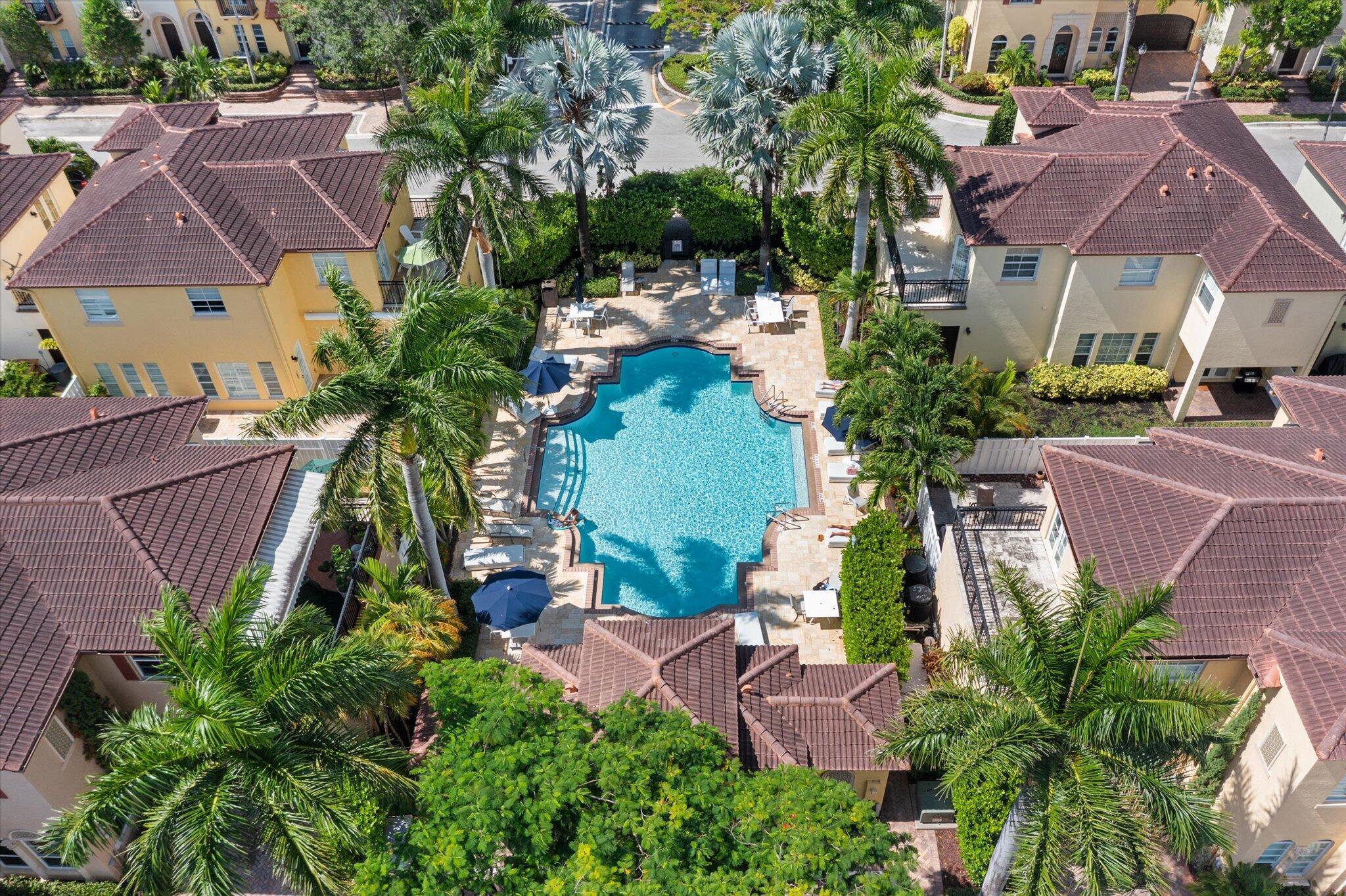 106 Via Floresta Drive