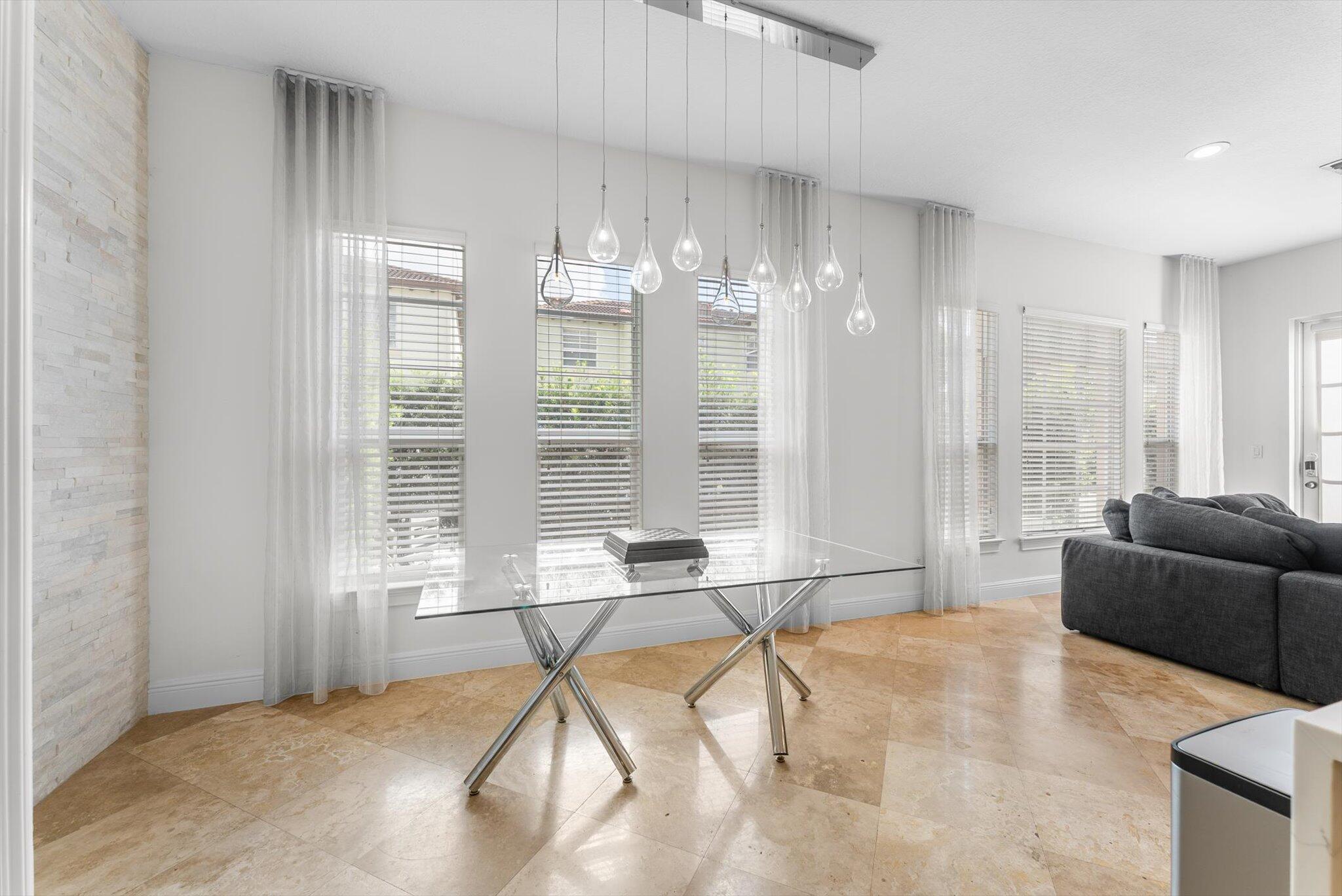 106 Via Floresta Drive