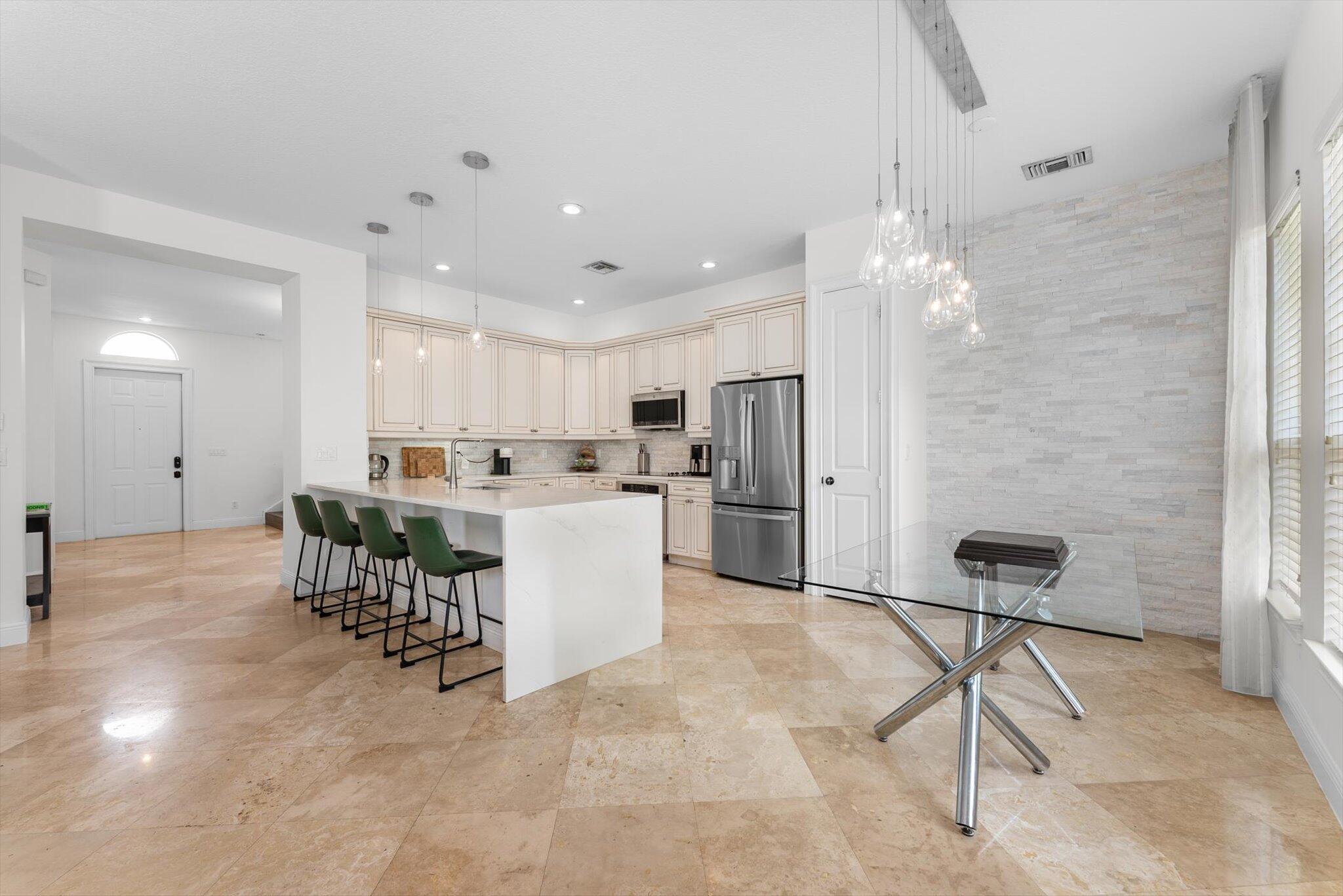 106 Via Floresta Drive