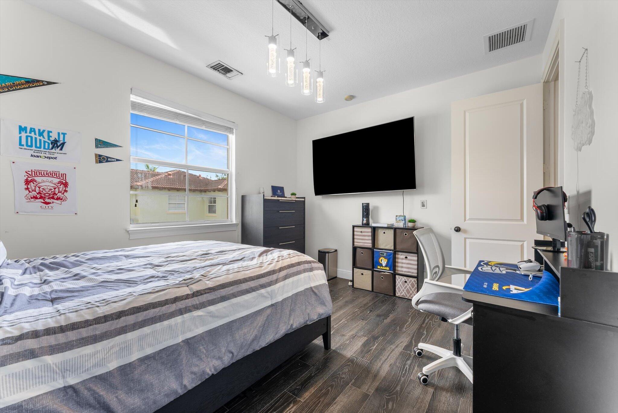 106 Via Floresta Drive