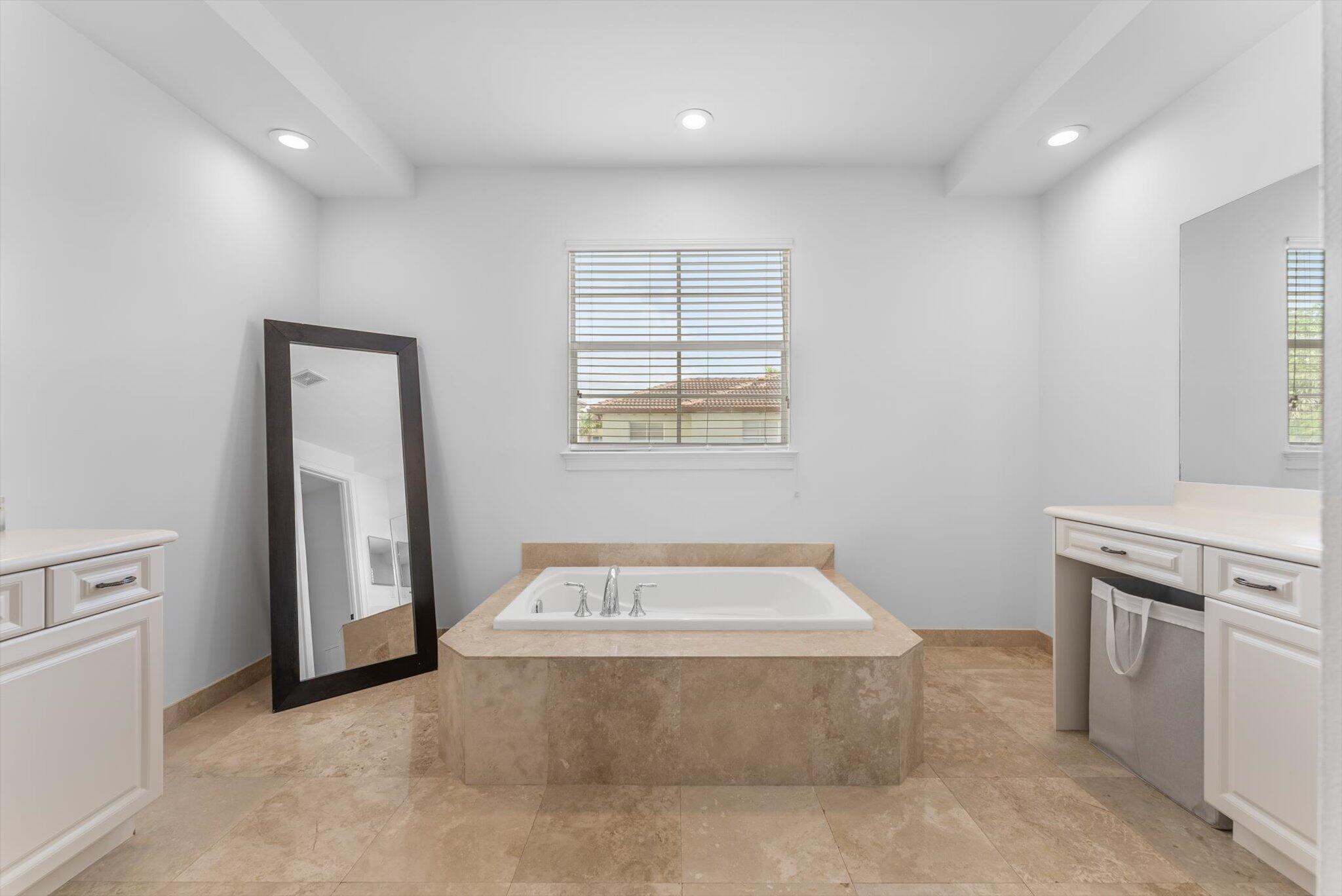 106 Via Floresta Drive