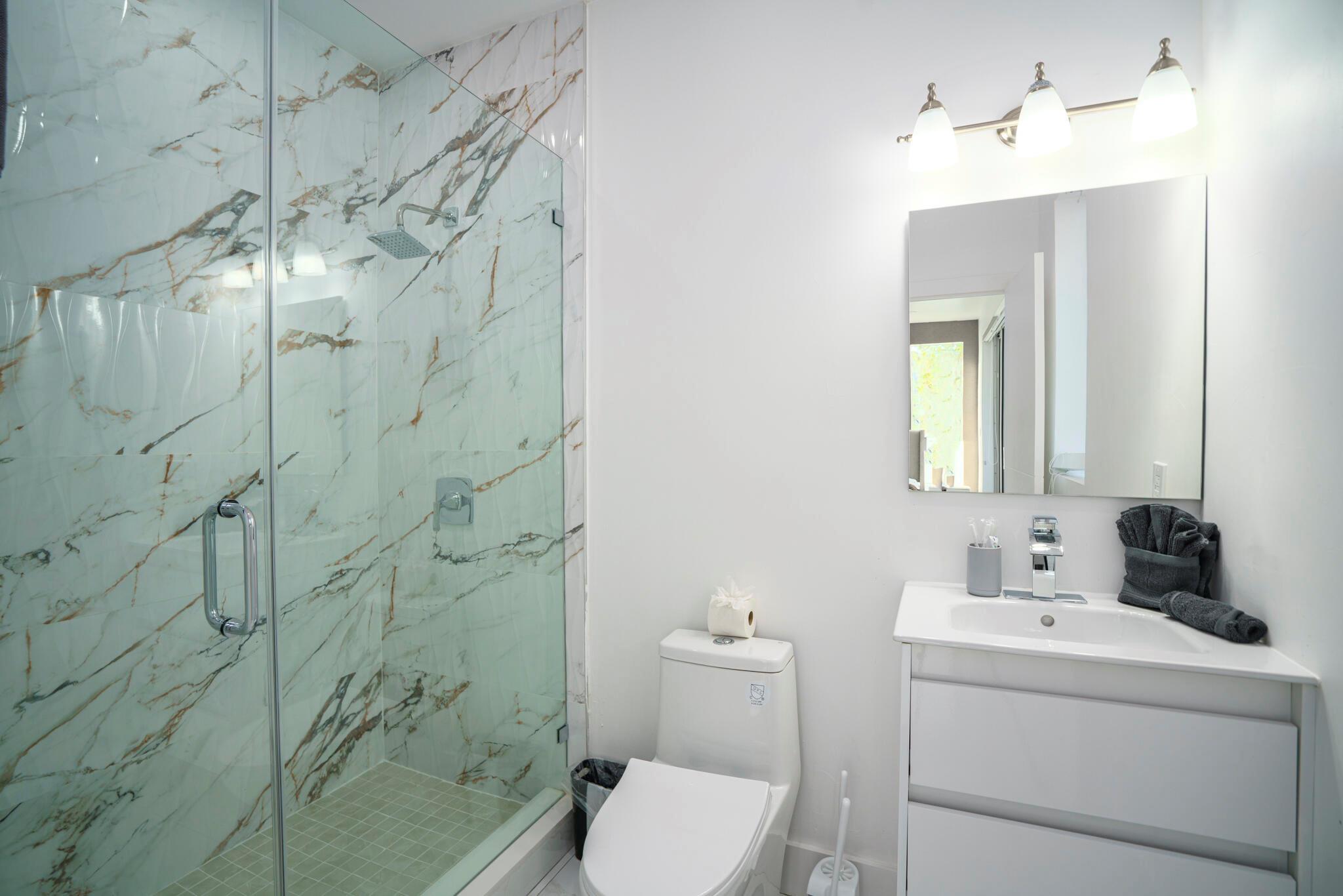 1000 N Riverside Drive