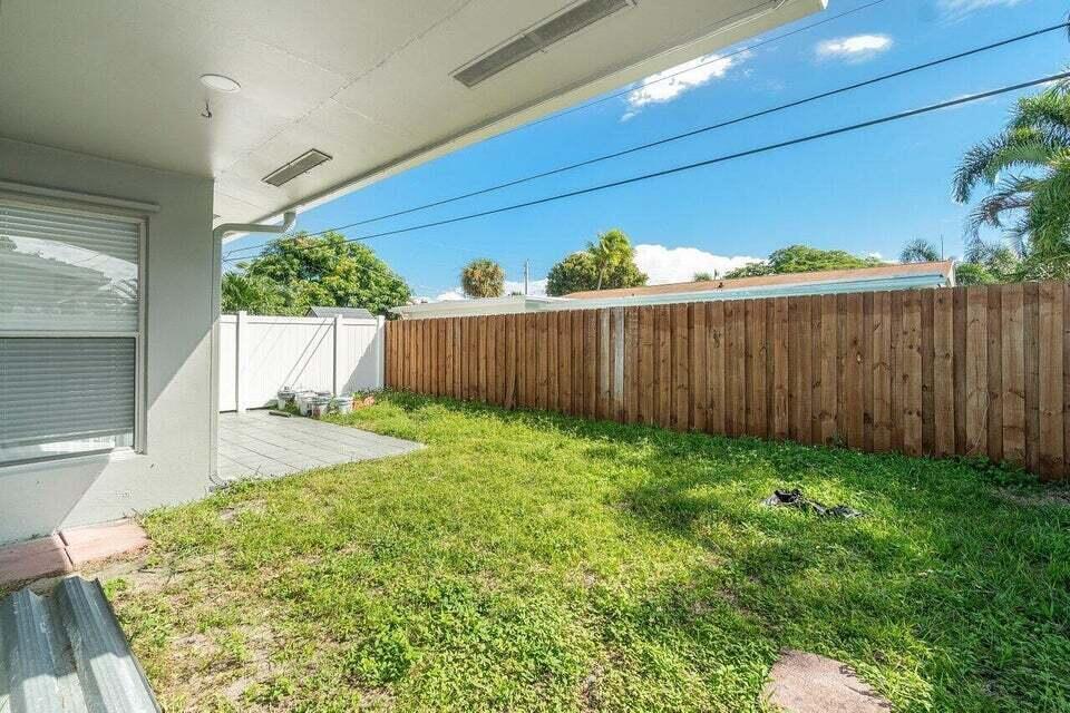 708 NE 23rd Avenue