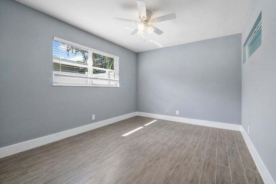 708 NE 23rd Avenue