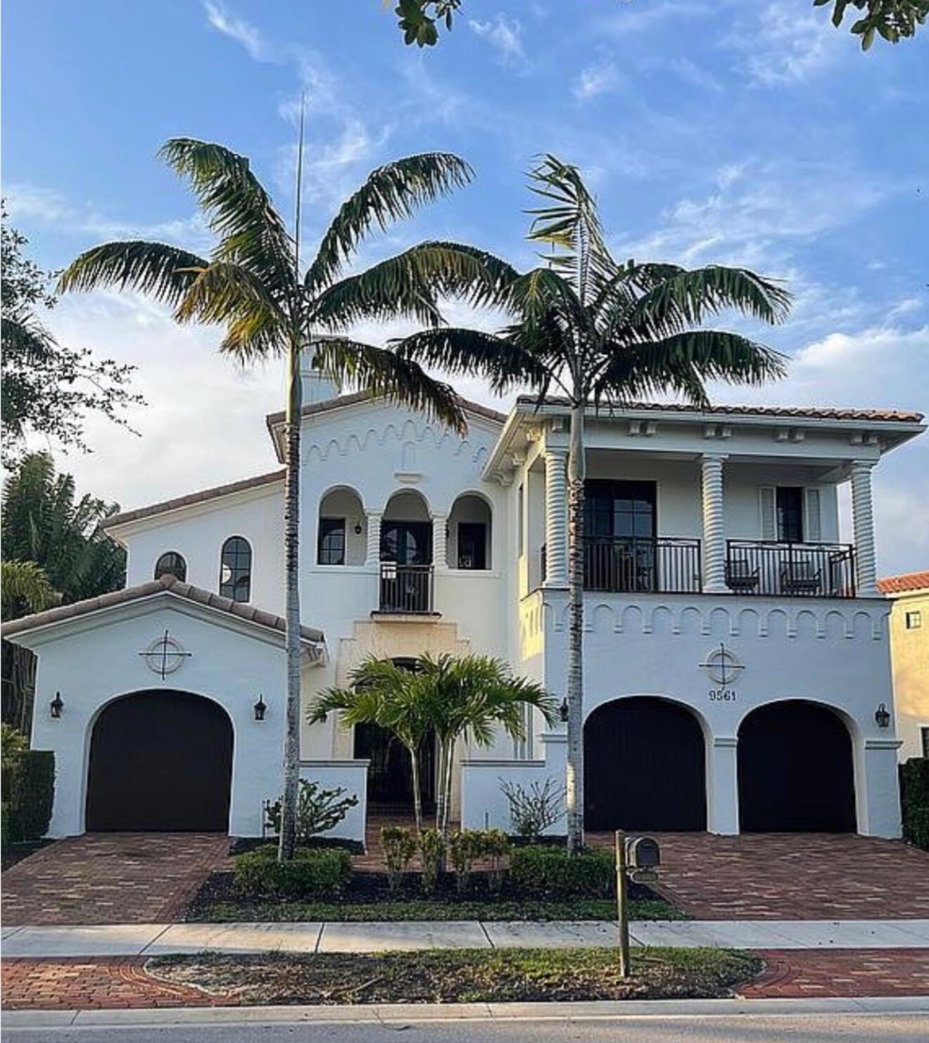 9561 Eden Manor