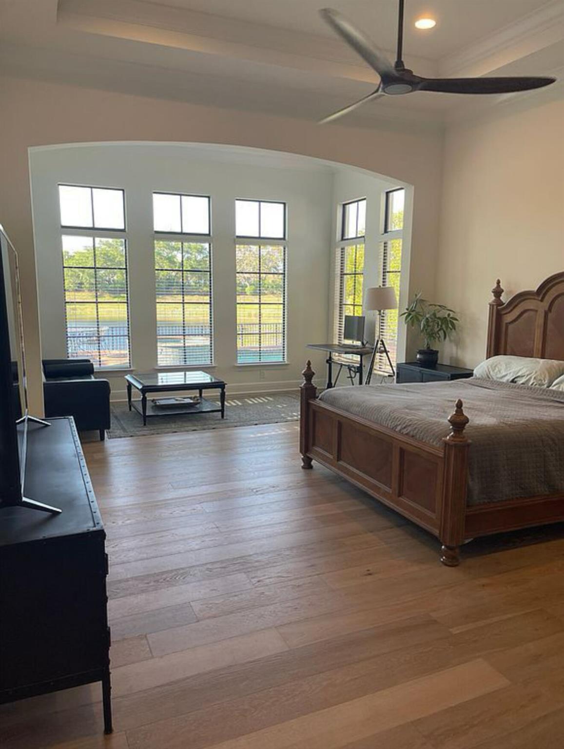 9561 Eden Manor